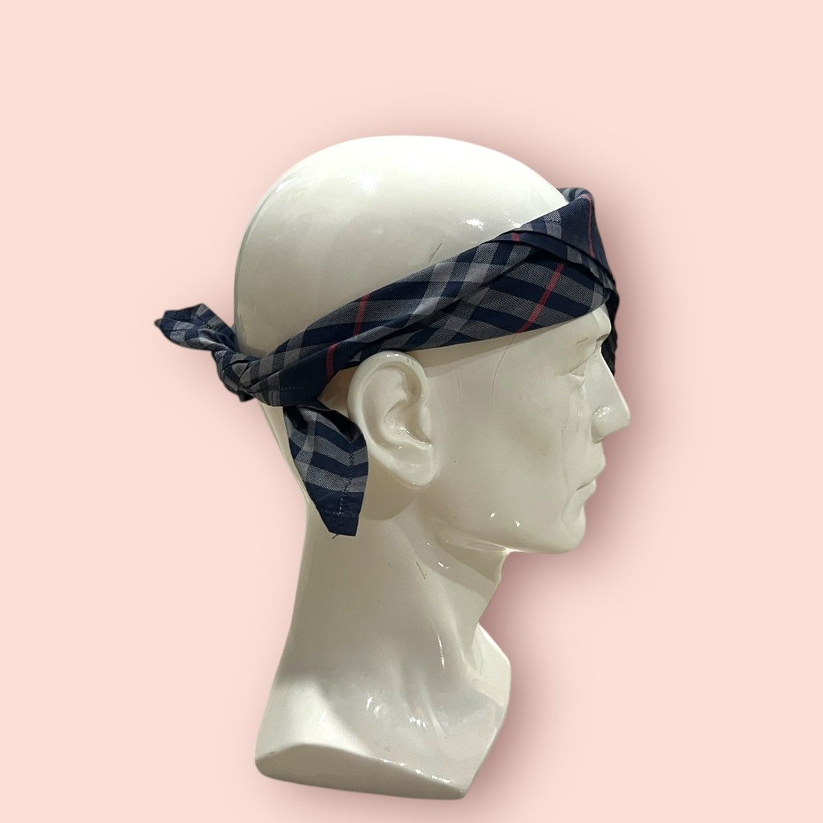 Burberry × Designer ICONIC BURBERRYS BLACK LABEL PLAID NOVA CHECK HANDKERCHIEF Size ONE SIZE - 22 Thumbnail