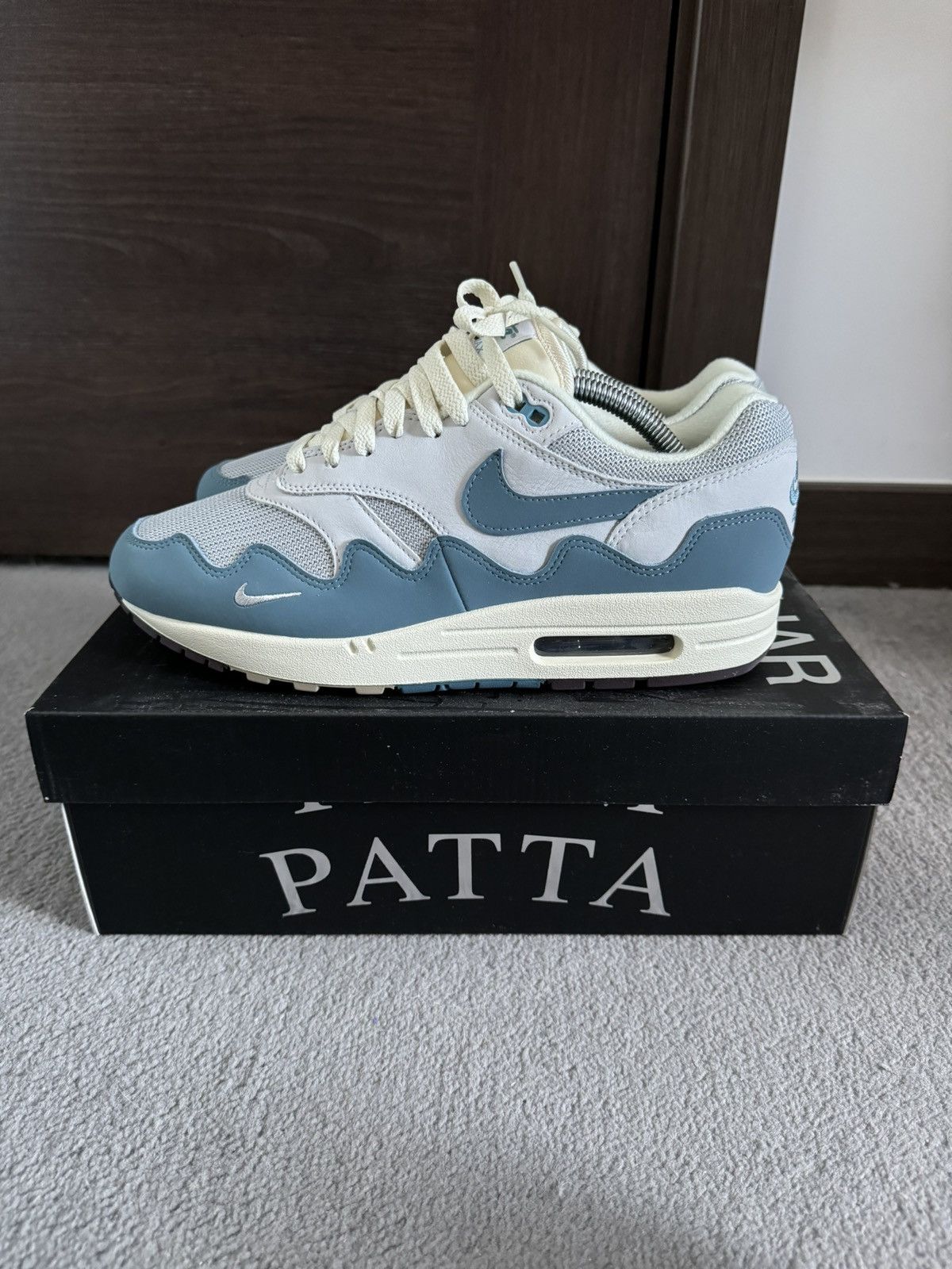 Nike × Patta Patta x Nike Air Max 1 Noise Aqua w/ Bracelet Size US 9.5 / EU 42-43 - 2 Thumbnail