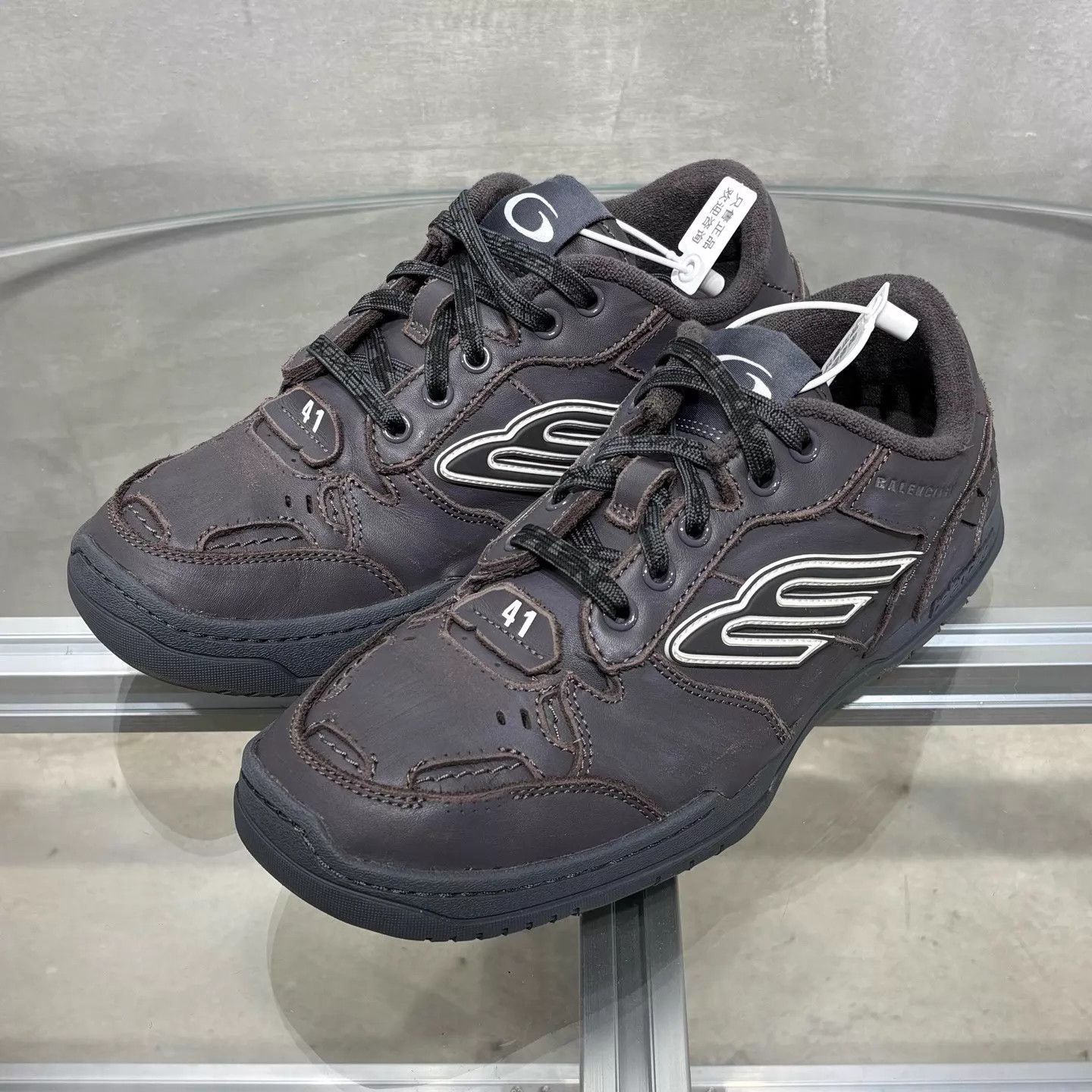 Balenciaga Balenciaga Hamptons Worn Out 25 Brown Sneakers 41 Size US 8 / EU 41 - 2 Thumbnail