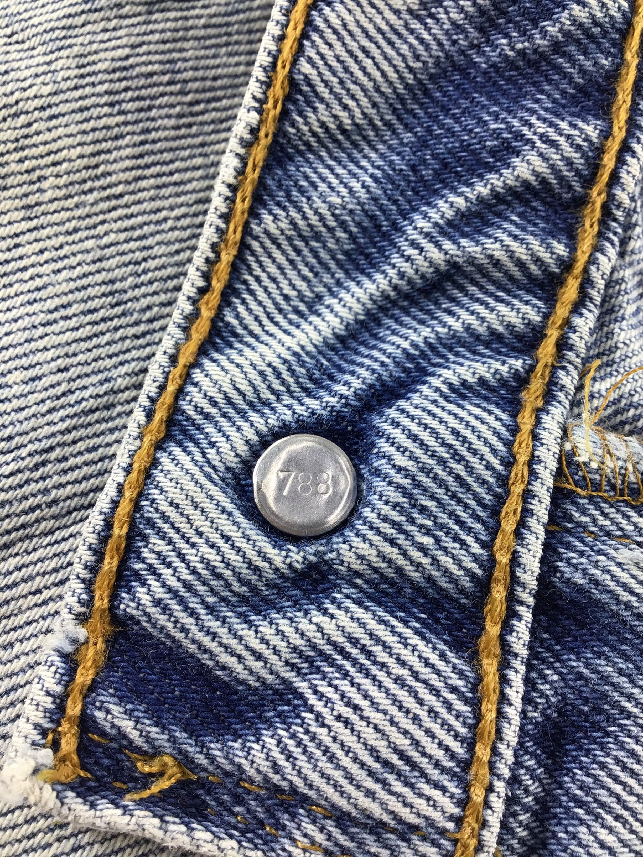Levi's Vintage Levis 560 Jeans-J715 Size US 35 - 9 Thumbnail