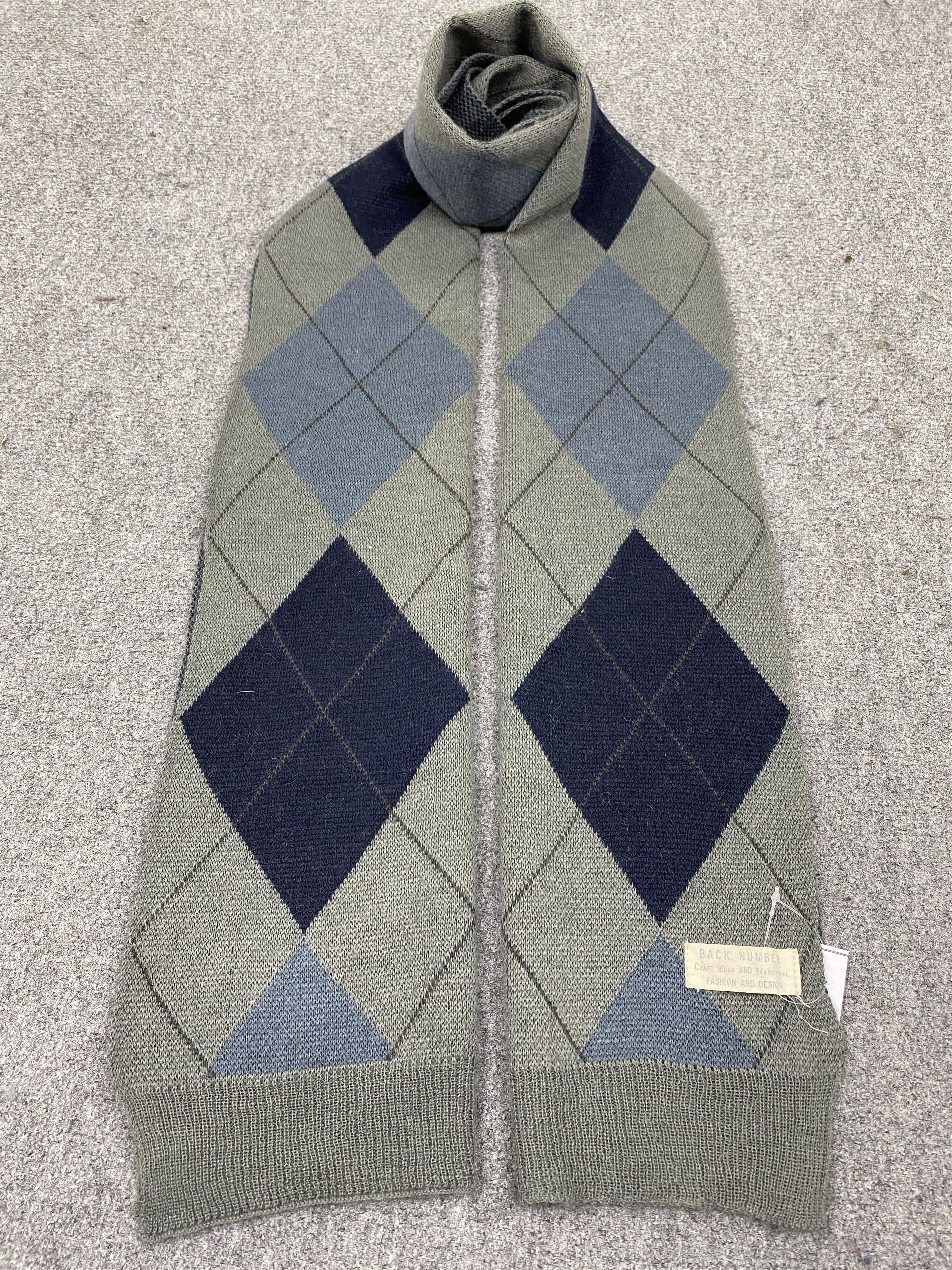 Japanese Brand Back Number Scarf / Muffler / Neckwear SC0318 Size ONE SIZE - 1 Thumbnail
