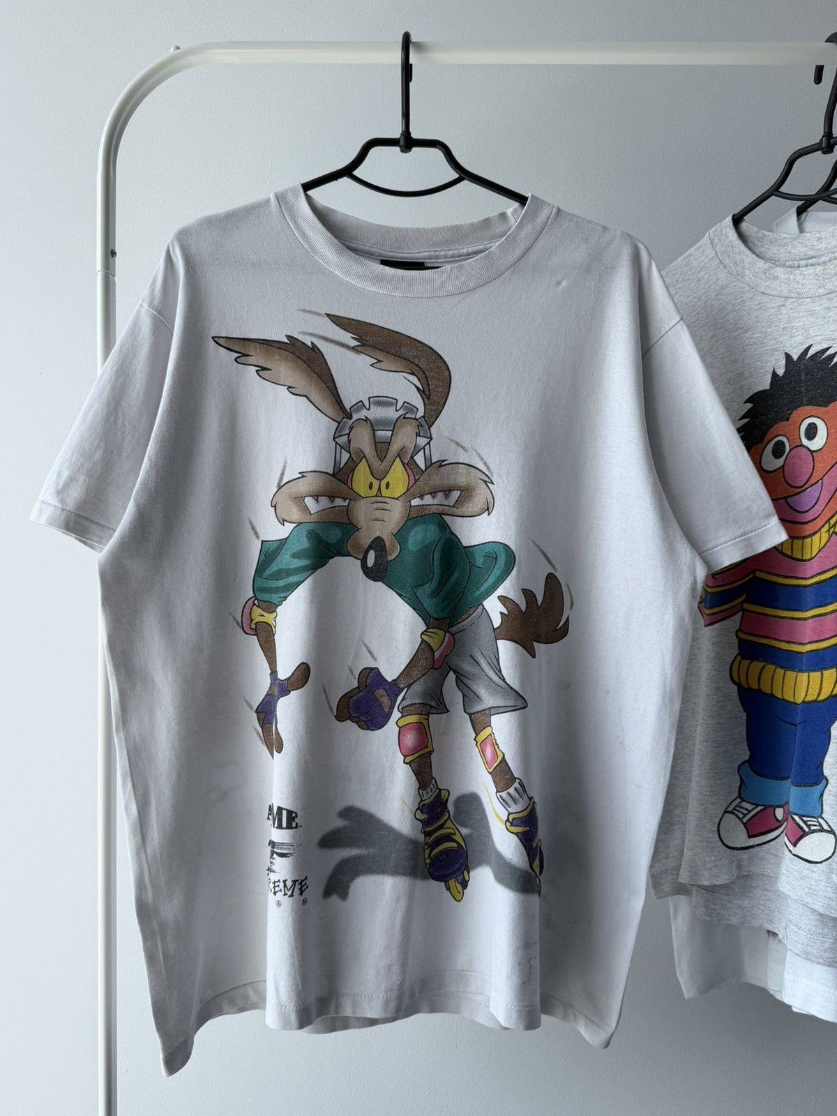 Vintage 90s Wile E Coyote Acme Extreme T-Shirt Tee