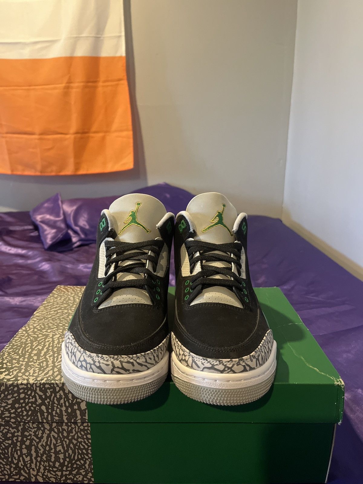 Jordan Brand × Nike Jordan 3 Pine Green Size US 9.5 / EU 42-43 - 2 Thumbnail