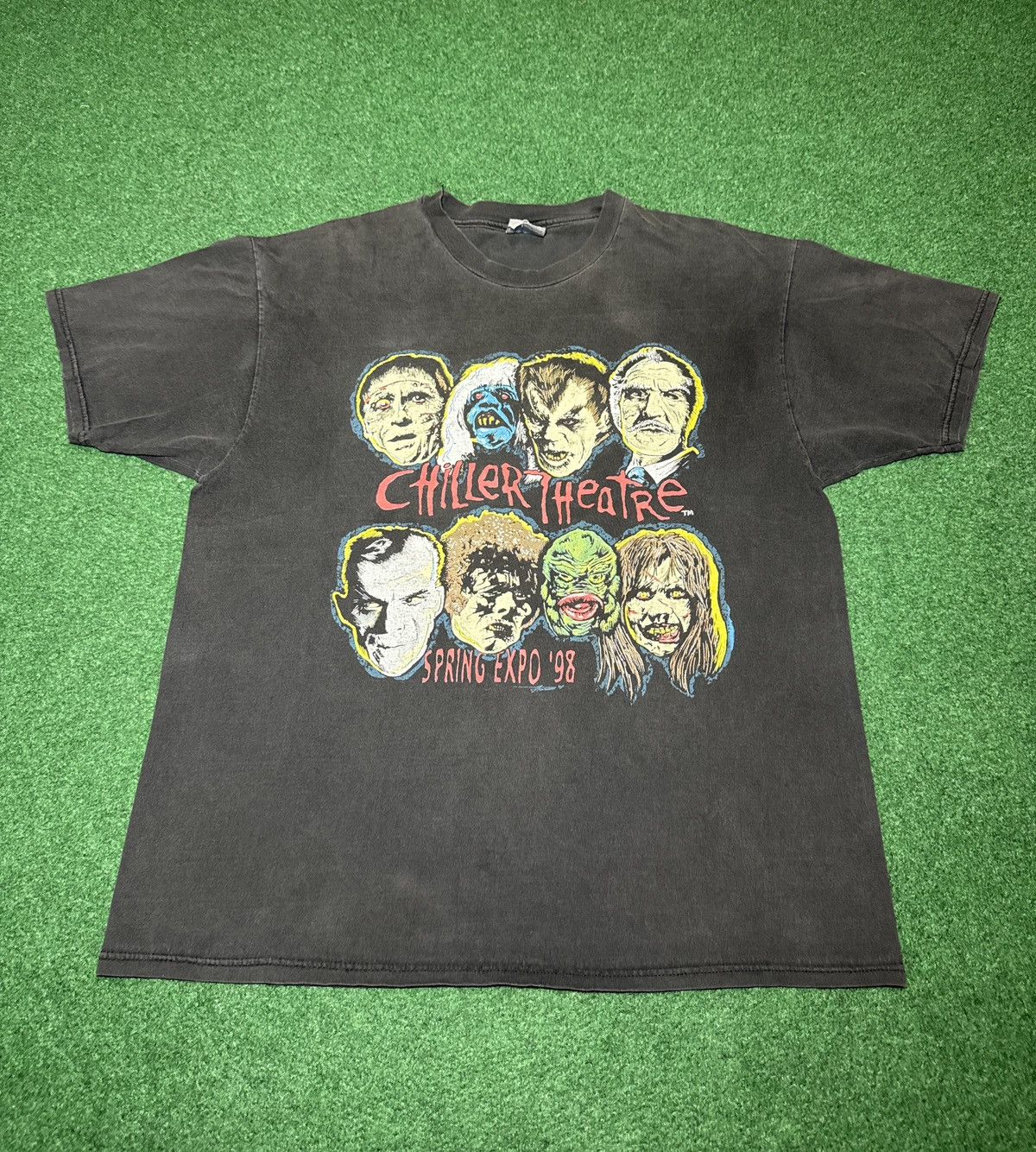Vintage Vintage 90s Horror FADED Movie Exorcist Monster XL T Shirt Size US XL / EU 56 / 4 - 1 Thumbnail