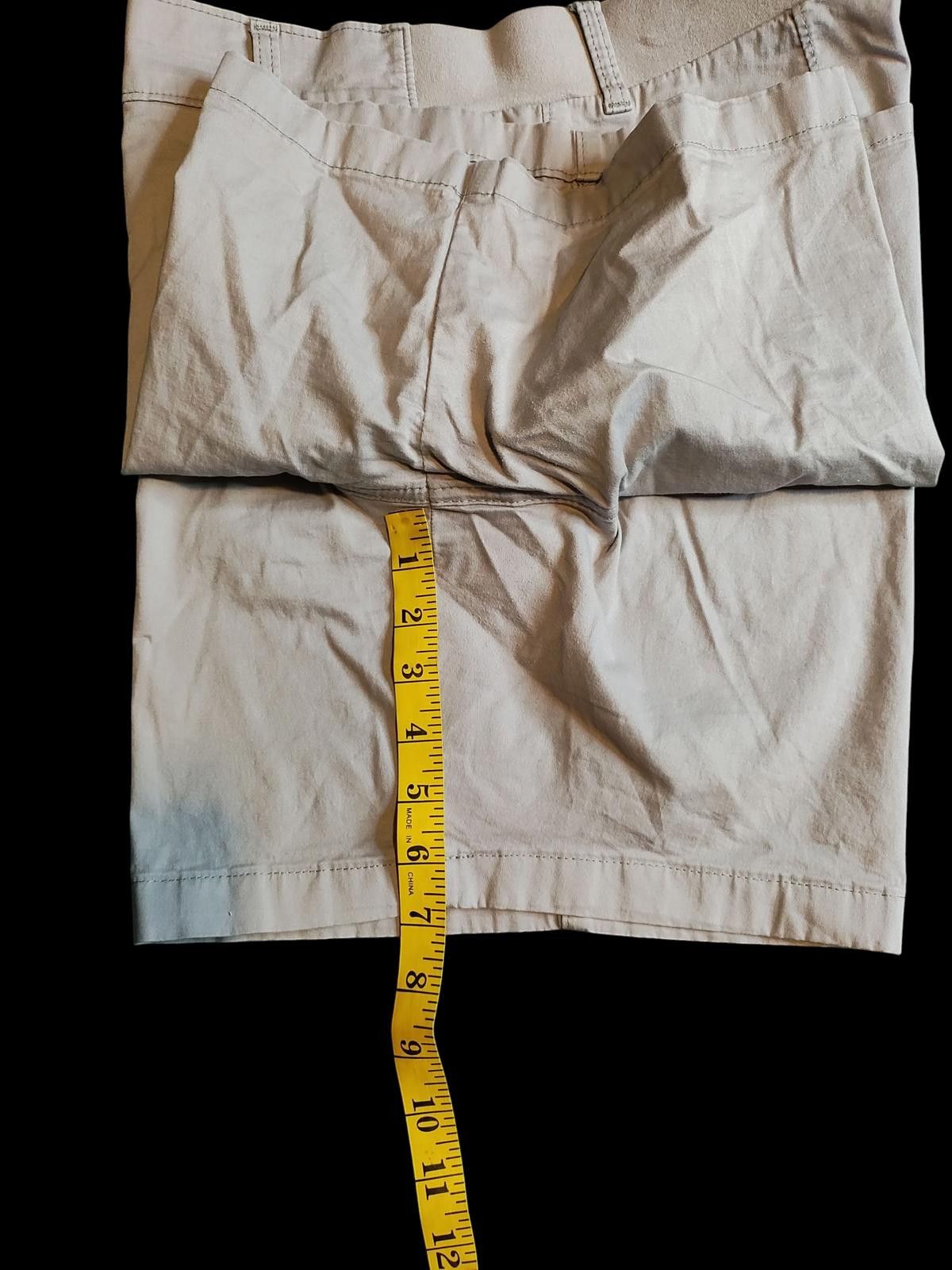 Designer Lee Riders Midrise Women's Shorts Gray Size 14 M Size 32" / US 10 / IT 46 - 4 Thumbnail