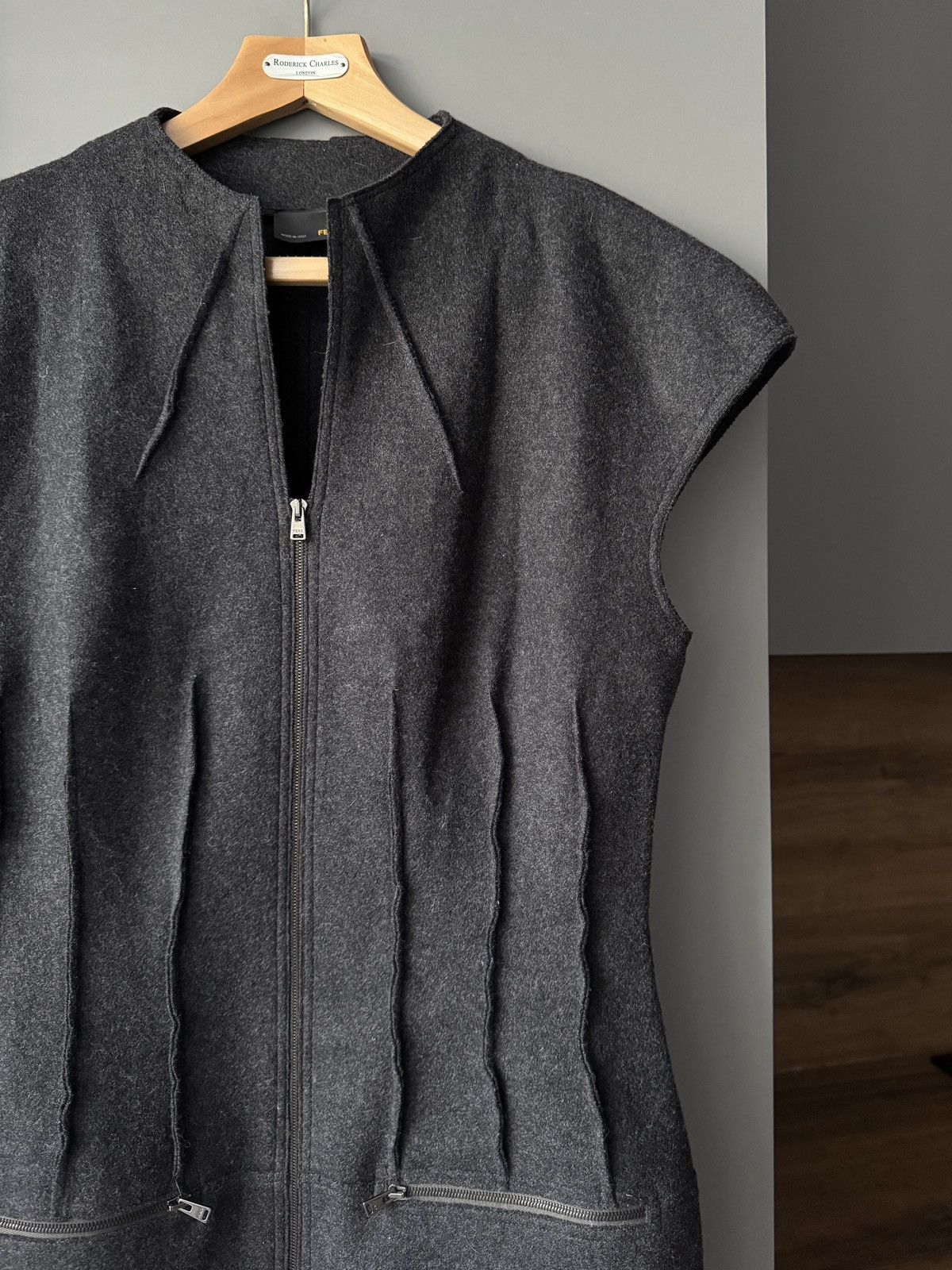 Fendi × Vintage Vintage Fendi Dark Grey Wool-Felt Minimal Silhouette Dress Size M / US 6-8 / IT 42-44 - 6 Thumbnail