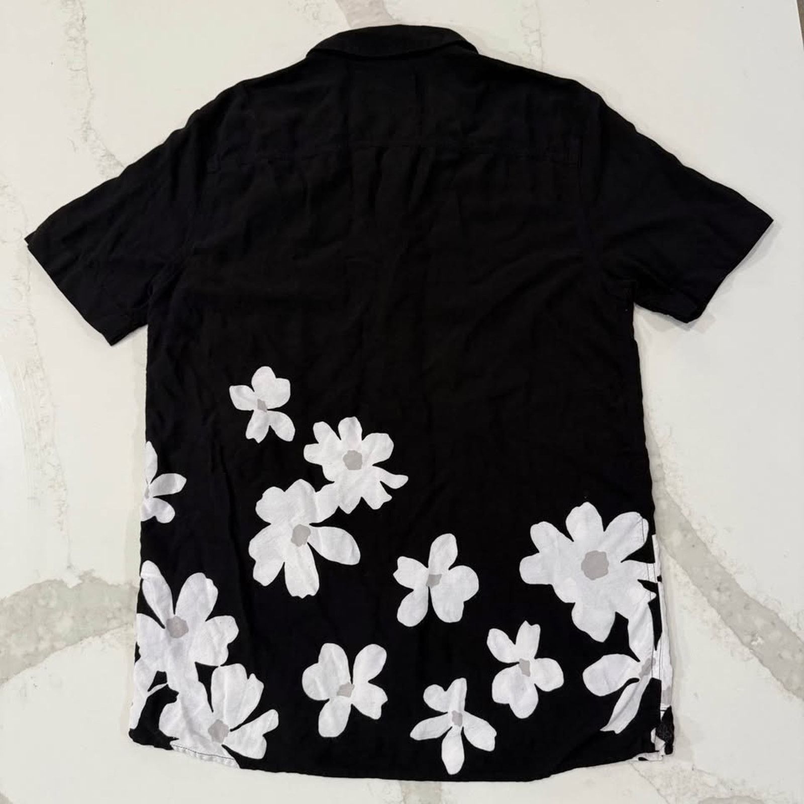 Hollister Hollister Floral Short Sleeve Button Up Shirt Men's Medium Size US M / EU 48-50 / 2 - 7 Thumbnail