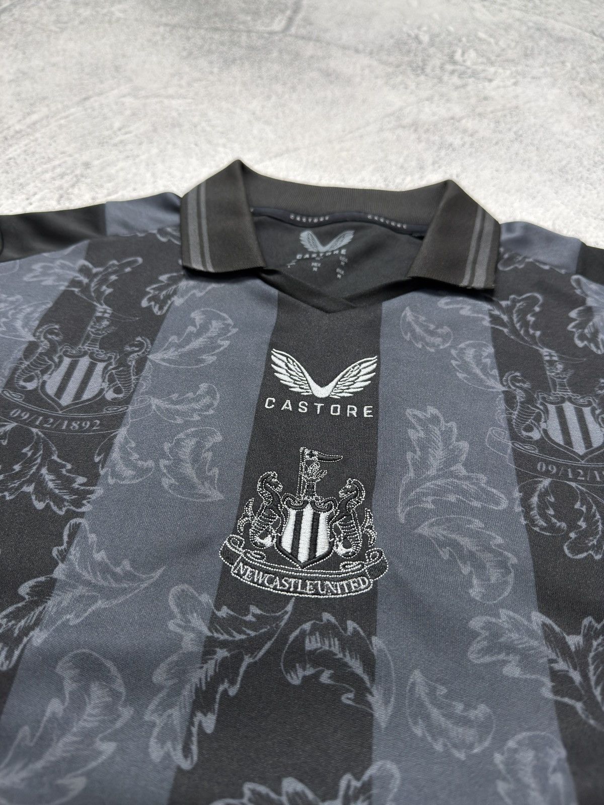 Castore CASTORE NEWCASTLE UNITED 130th ANNIVERSARY 2022 JERSEY SHIRT Size US M / EU 48-50 / 2 - 9 Thumbnail