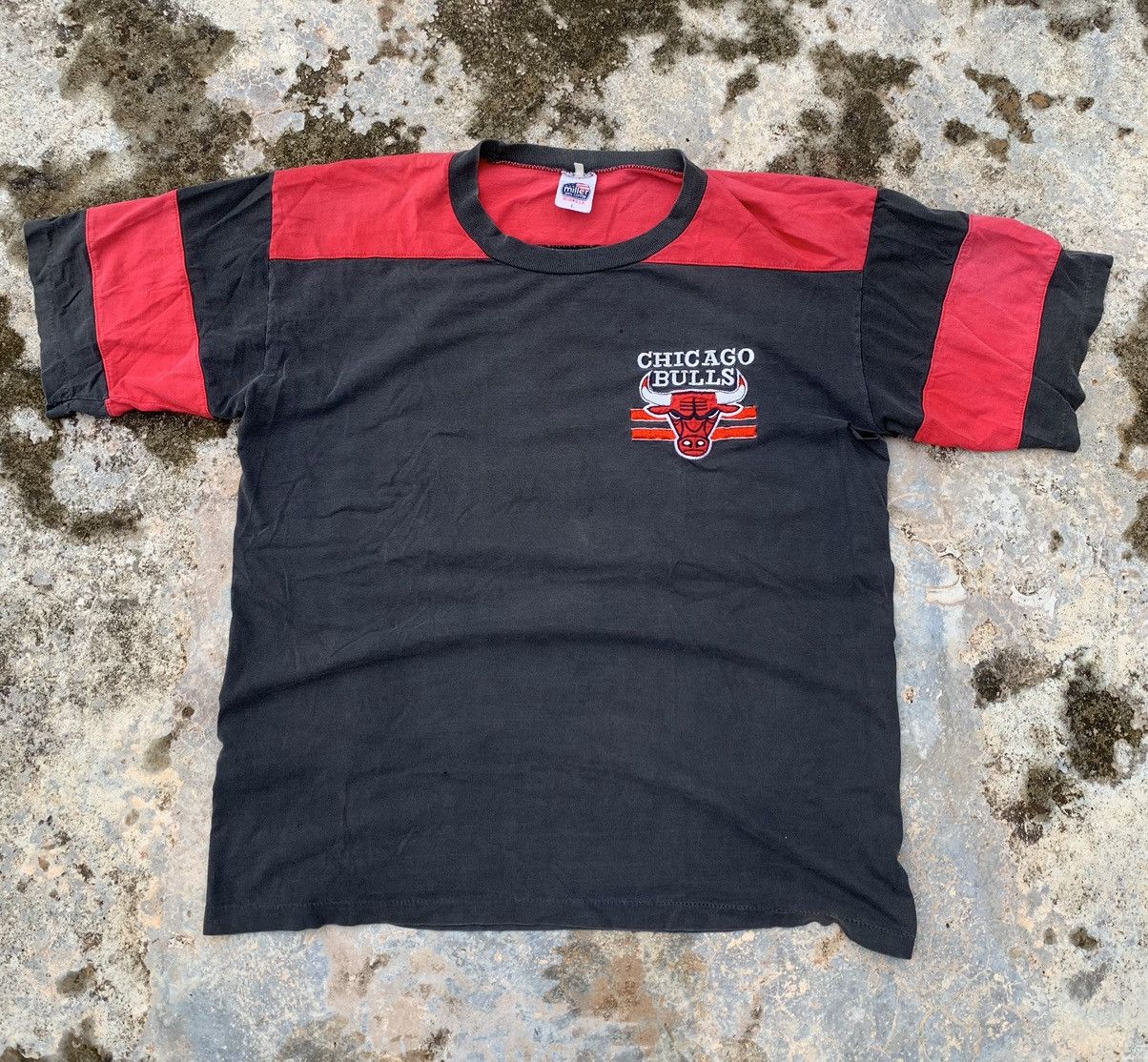 NBA × Vintage Vintage distressed Chicago Bulls Tees Size US L / EU 52-54 / 3 - 2 Thumbnail