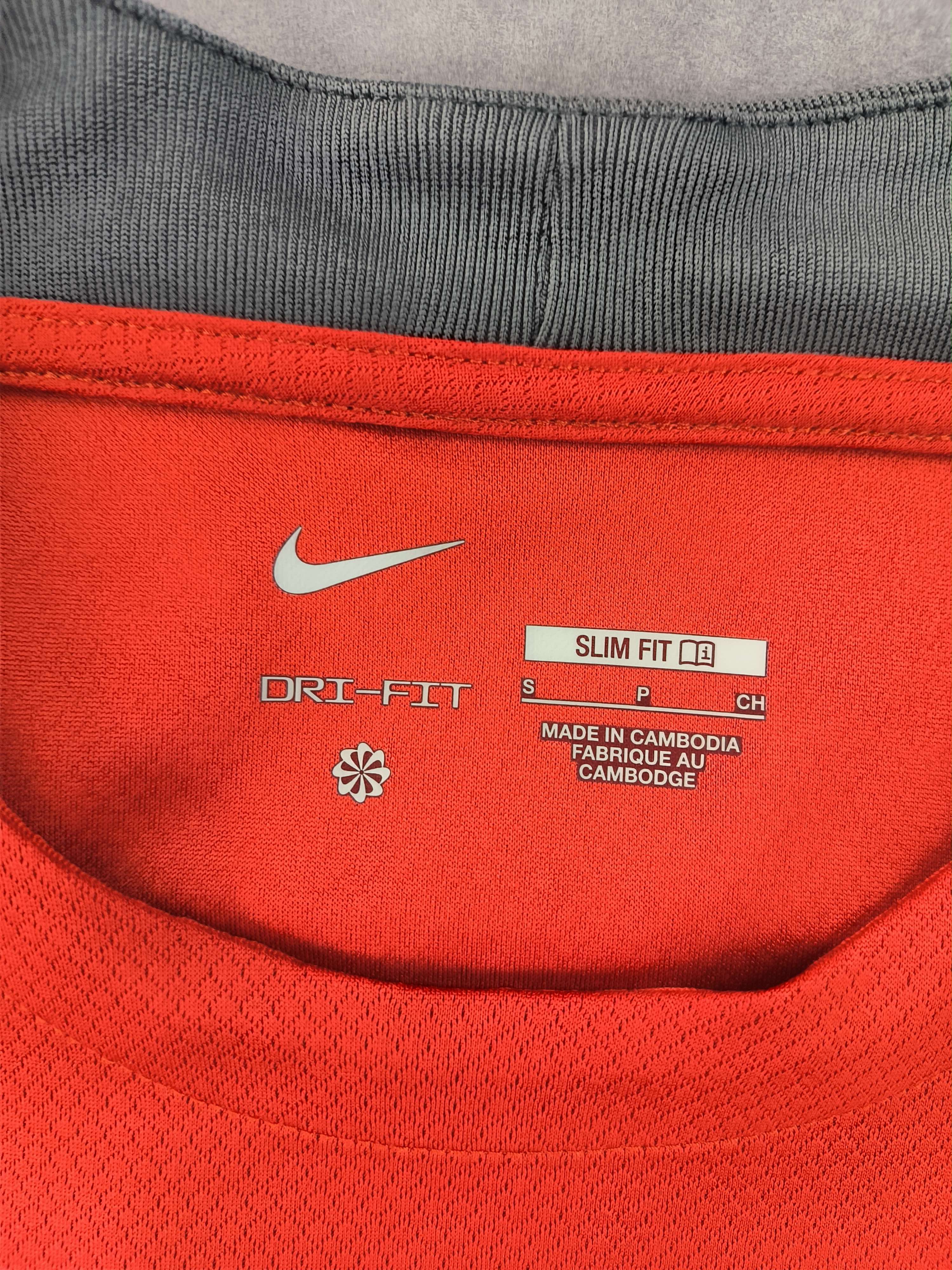Nike Eintracht Frankfurt 2024-25 Nike training football jersey S Size US S / EU 44-46 / 1 - 5 Thumbnail