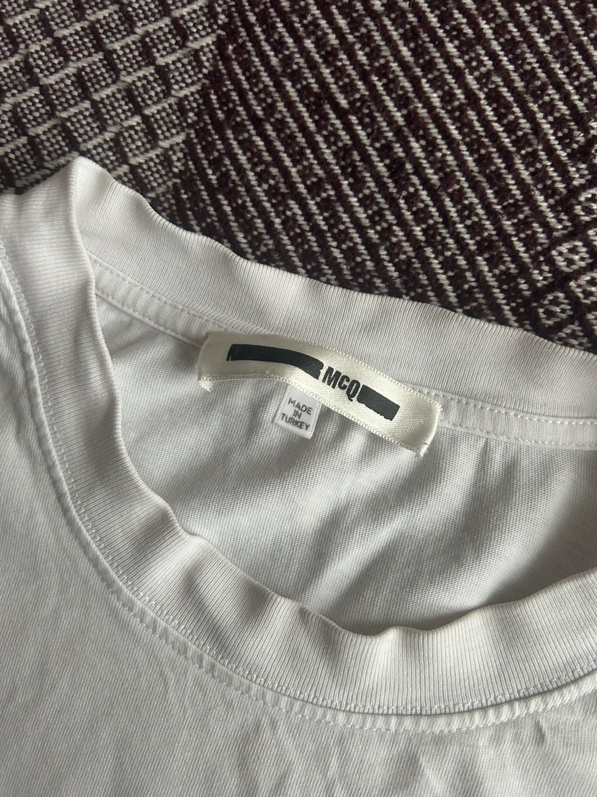 MCQ MCQ White Tee Mens Big Logo Size Medium Streetwear Size US M / EU 48-50 / 2 - 4 Thumbnail