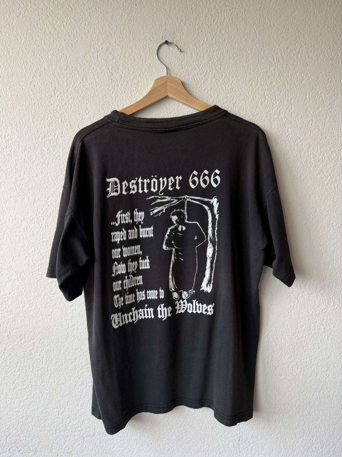 Vintage 1997 Destroyer 666 Unchain The Wolves Size US XL / EU 56 / 4 - 4 Thumbnail