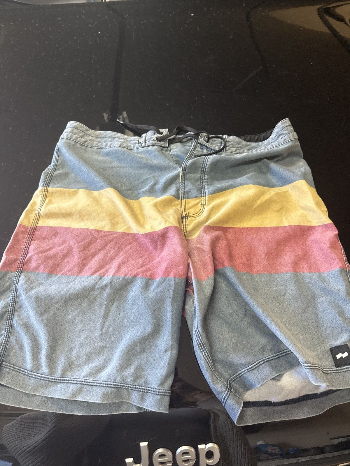 Vuori Banks Vuori multi color shorts Size US 32 / EU 48 - 3 Thumbnail