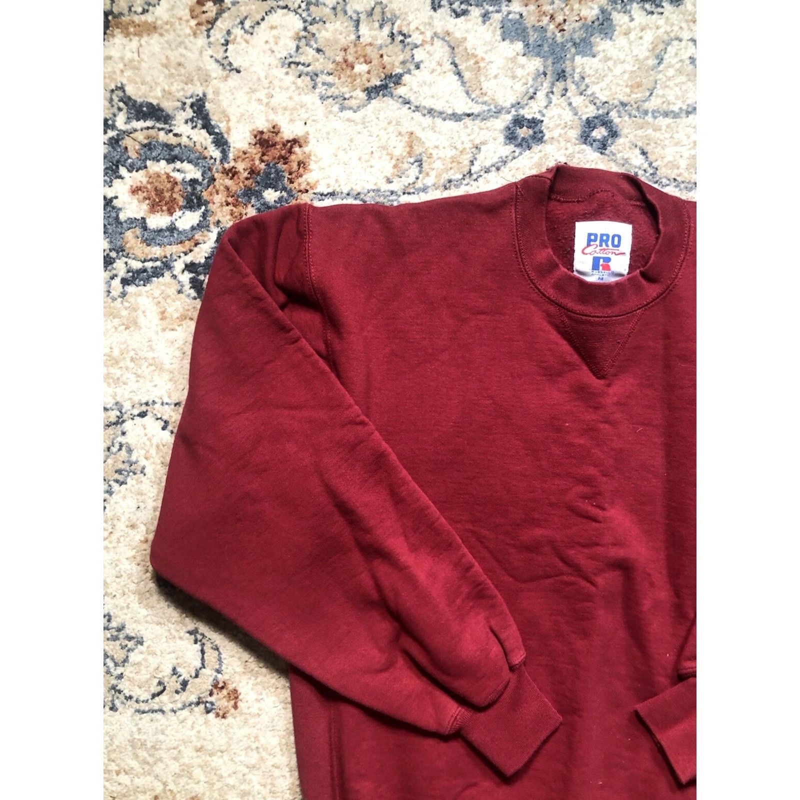 Russell Athletic VINTAGE Russell Athletic 90s Crewneck Sweatshirt Red Mens M USA Shirt Sweatshirt Long Sleeve Crew Neck Logo 90s American Gym Blank Fashion Size US M / EU 48-50 / 2 - 3 Thumbnail