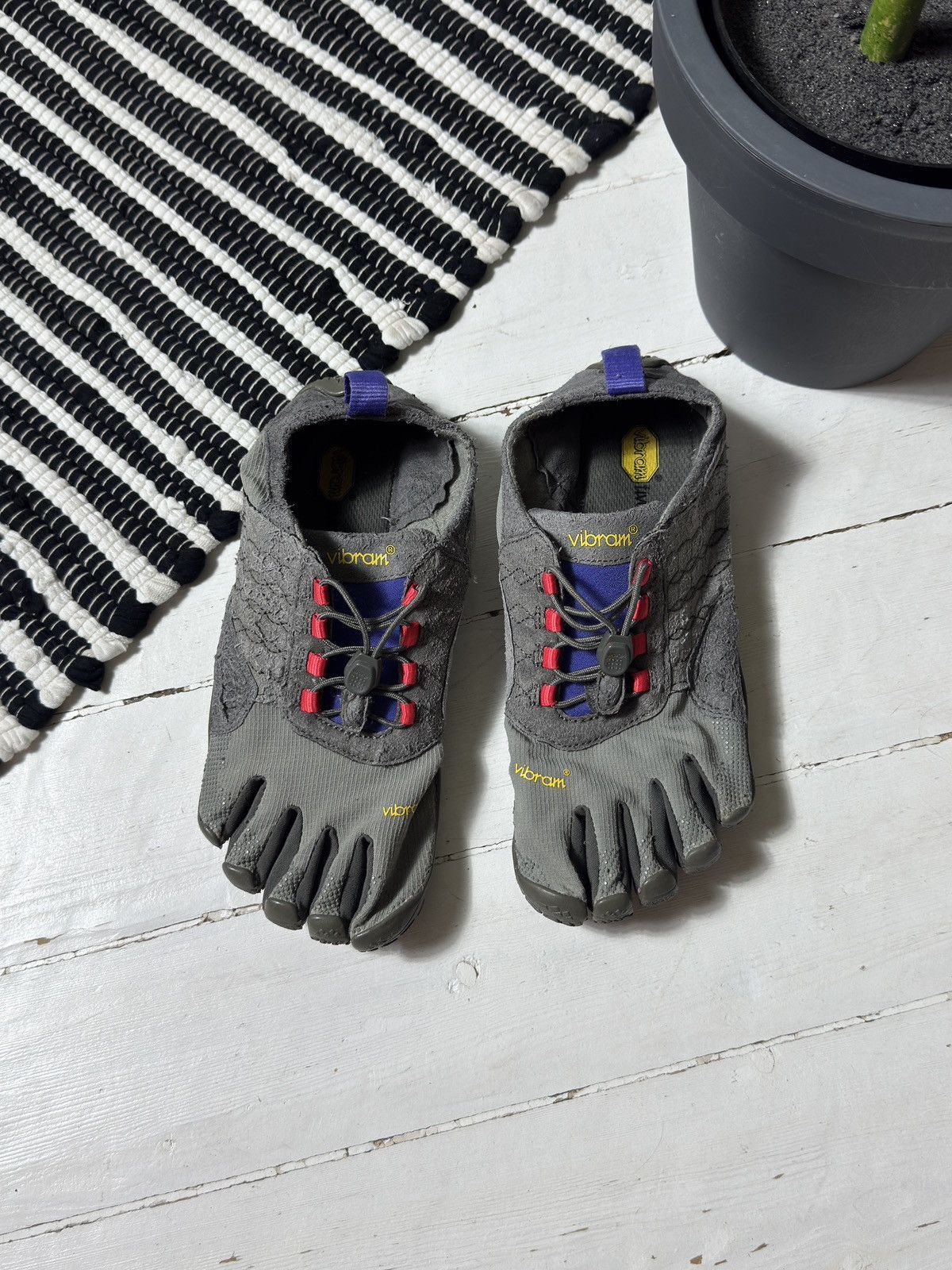 Vibram VINTAGE VIBRAM FIVEFINGER SNEAKERS SHOES Size US 9 / IT 39 - 1 Thumbnail