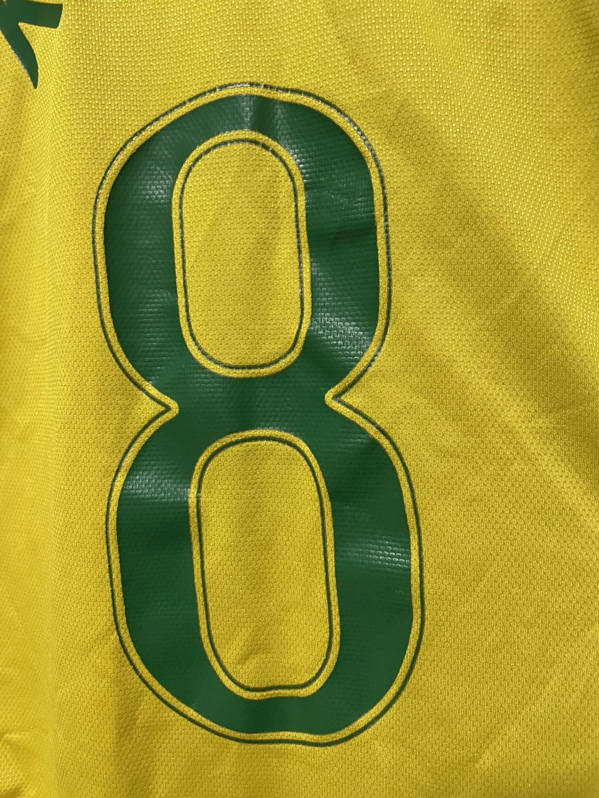 Nike × Vintage Nike Brazil National Team #8 Kaka 2006/2007 Home Jersey Kit Size US M / EU 48-50 / 2 - 13 Thumbnail