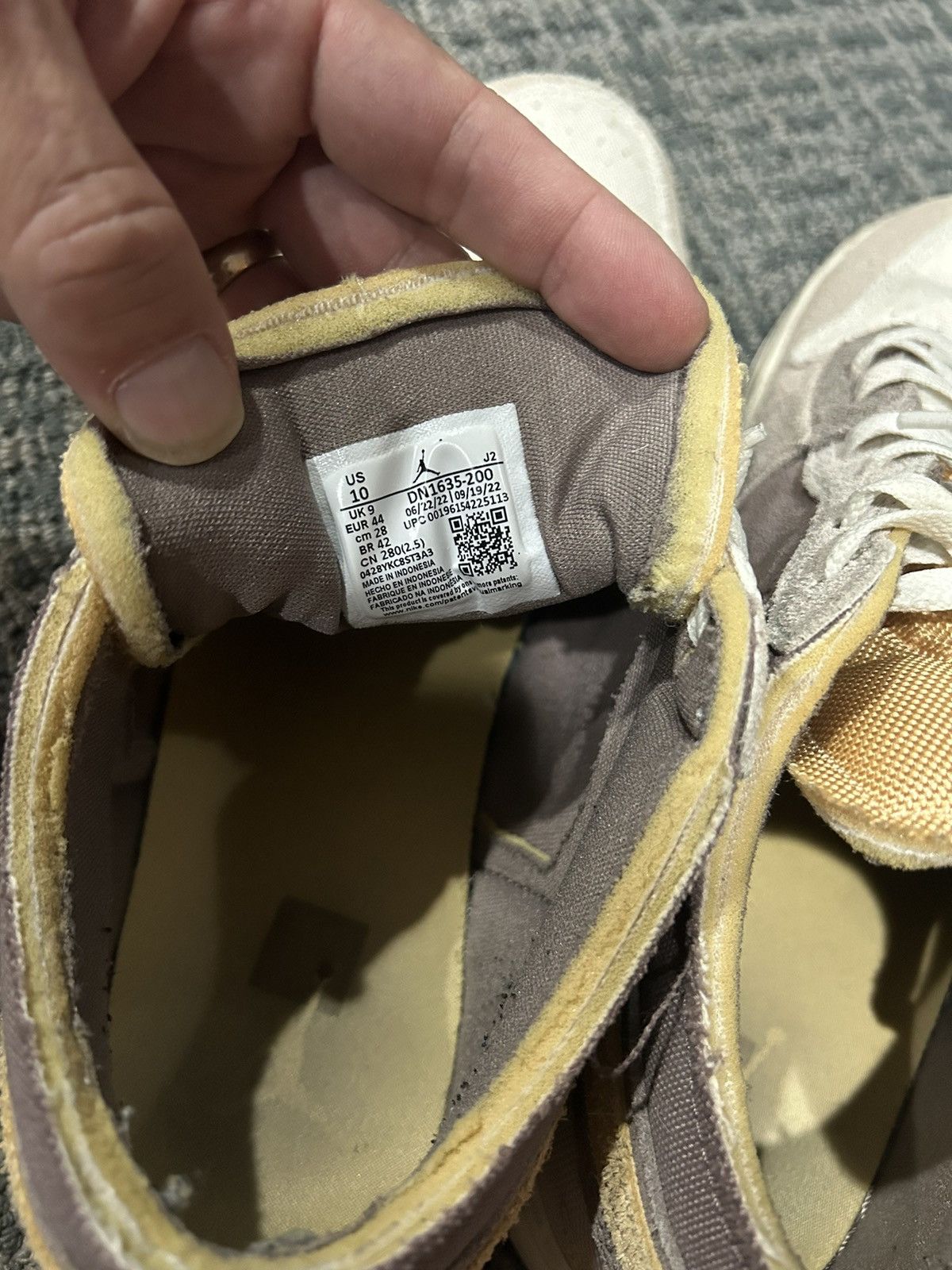 Jordan Brand × Nike Jordan 1 low SE craft Size US 10 / EU 43 - 7 Thumbnail