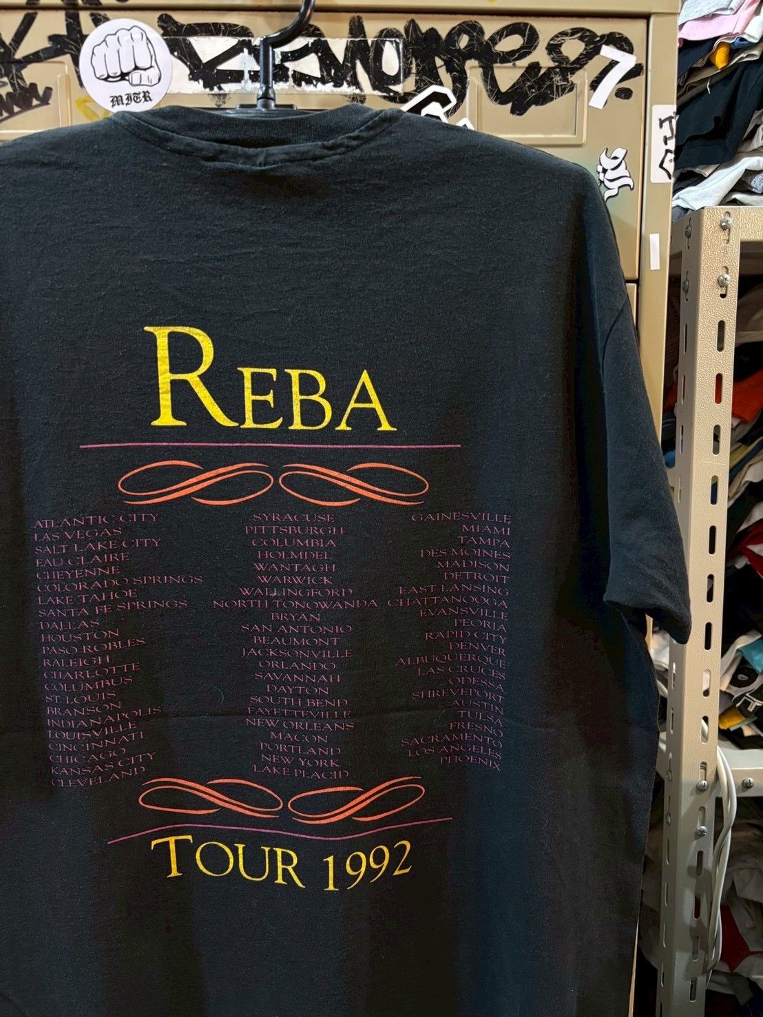 Band Tees Reba 1992’s Size US XL / EU 56 / 4 - 7 Thumbnail