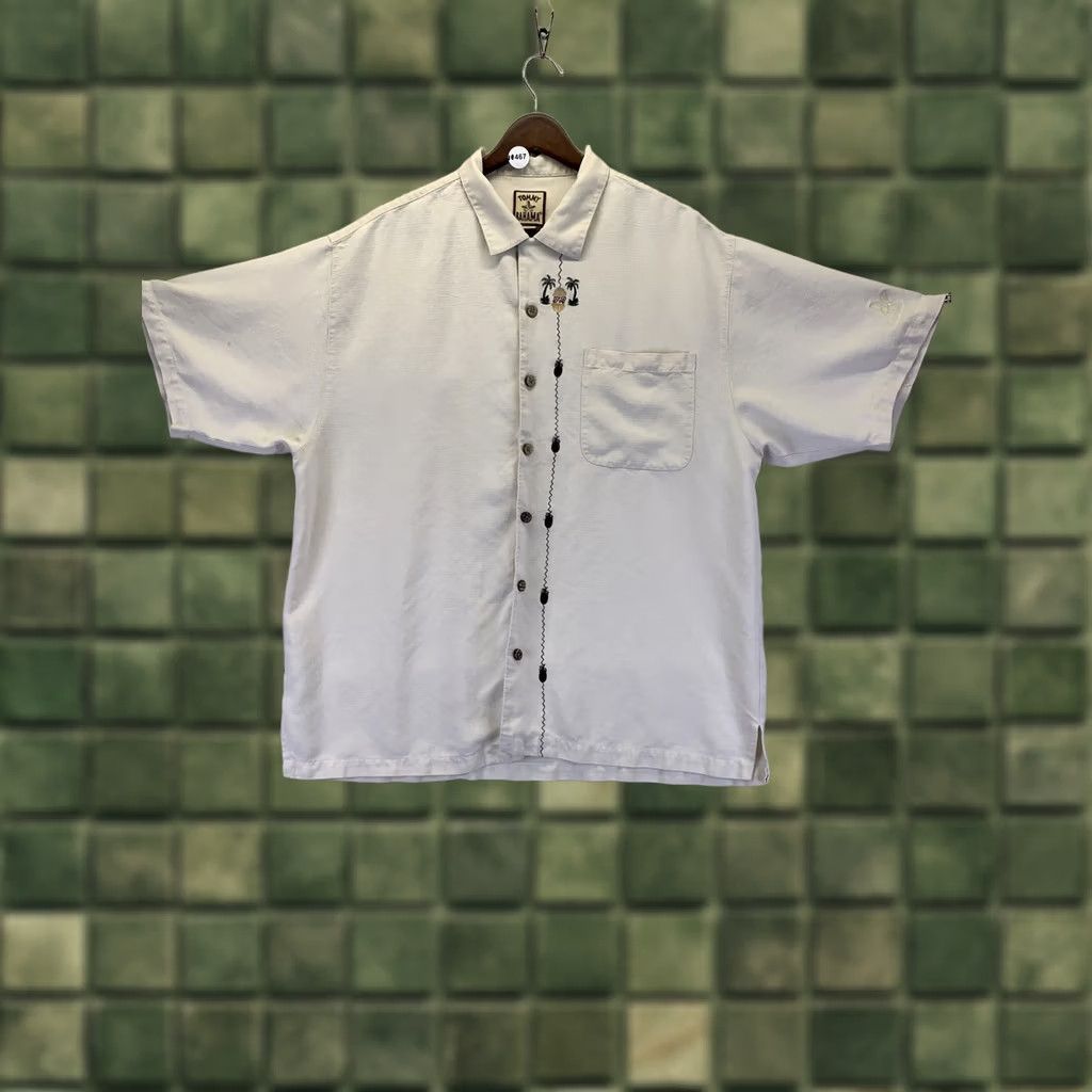 Tommy Bahama VINTAGE Tommy Bahama Shirt MENS L 100% Silk Embroidered Tropical Theme Beige Short Sleeve Button-Up Collared Size US L / EU 52-54 / 3 - 1 Thumbnail
