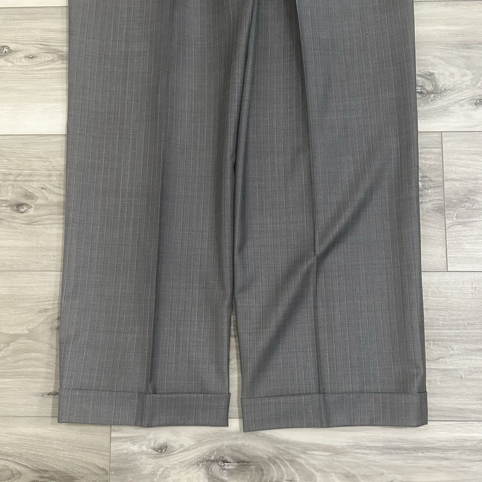 Hickey Freeman Hickey Freeman Mens 2 Piece Suit 42R Solid Grey Pleated Size 42R - 18 Thumbnail