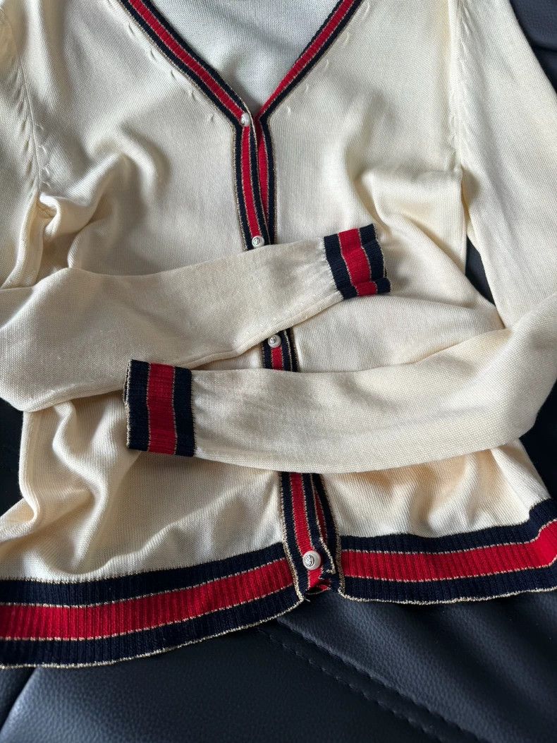Gucci GucciBeige sweater 2503-Nextarrow Size US XS / EU 42 / 0 - 2 Thumbnail