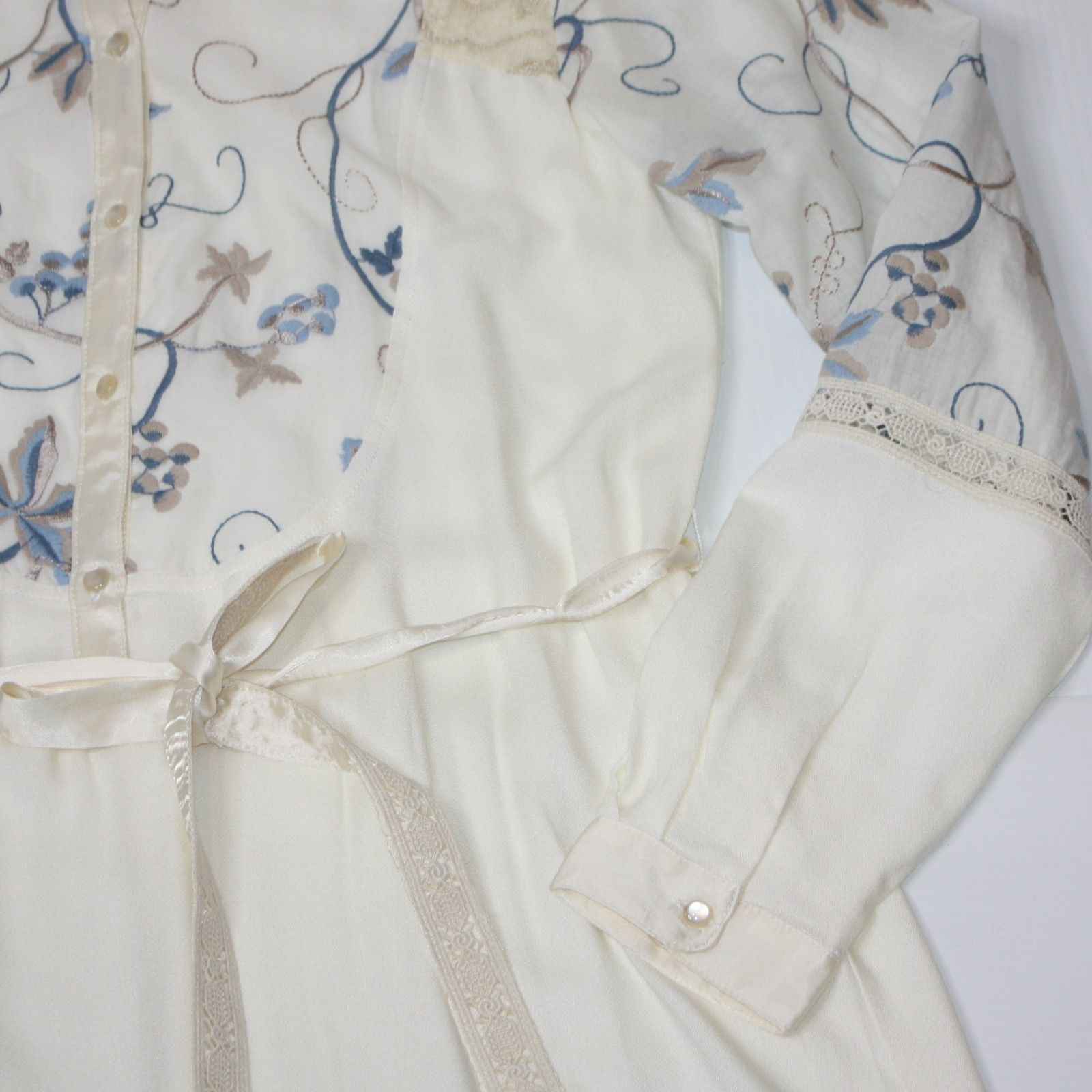Anthropologie Tiny Amarante Embroidered Shirtdress Dress size M NWT $148 Size M / US 6-8 / IT 42-44 - 14 Thumbnail