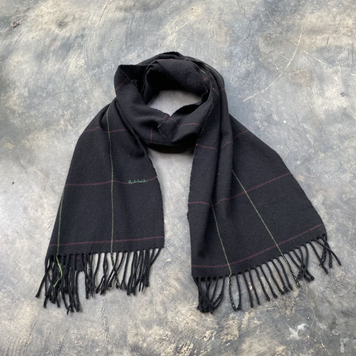 Paul Smith Paul Smith Black Scarf with Green Logo Embroidery Size ONE SIZE - 8 Thumbnail