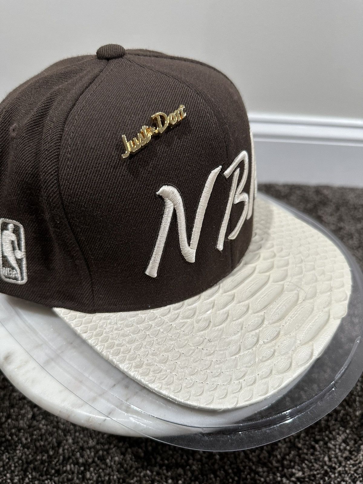Just Don Just Don x Mitchell & Ness NBA Brown / White Python Hat Size ONE SIZE - 3 Thumbnail