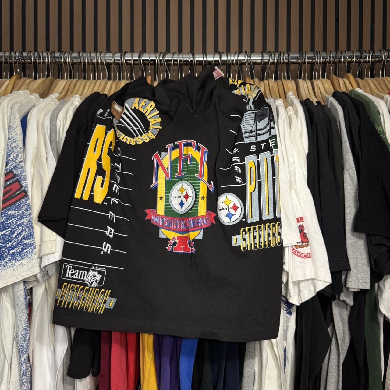 Salem Sportswear Vintage 1992 Pittsburg Steelers Wrap around tee Size US L / EU 52-54 / 3 - 5 Thumbnail