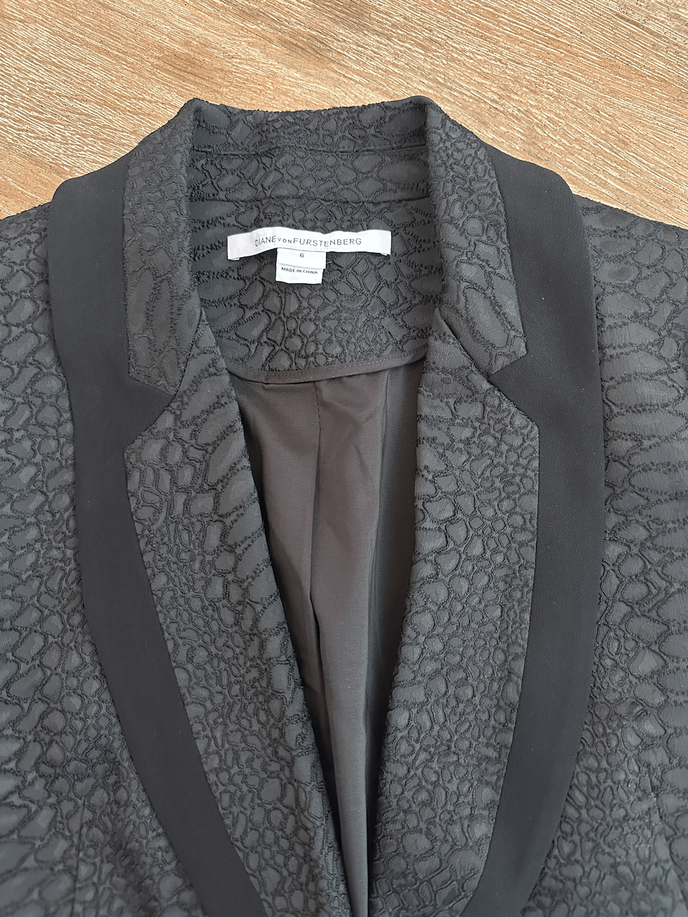 Diane von Furstenberg Black Long Sleeve Textured 1-Button Blazer Size M / US 6-8 / IT 42-44 - 2 Thumbnail