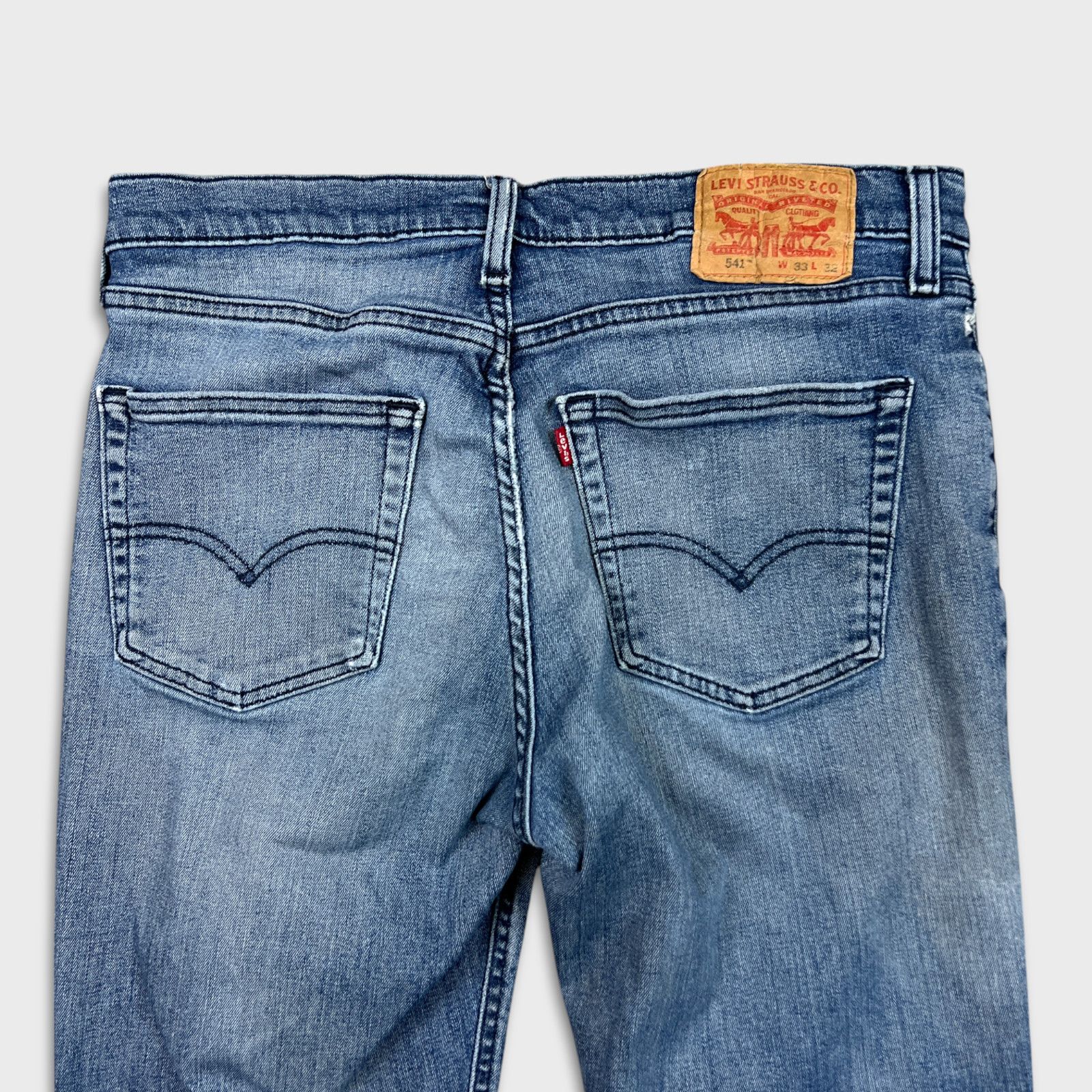 Levi's × Vintage Levi's 541 Jeans 33x32 Athletic Taper Fade Distressed Denim Size US 33 - 8 Thumbnail