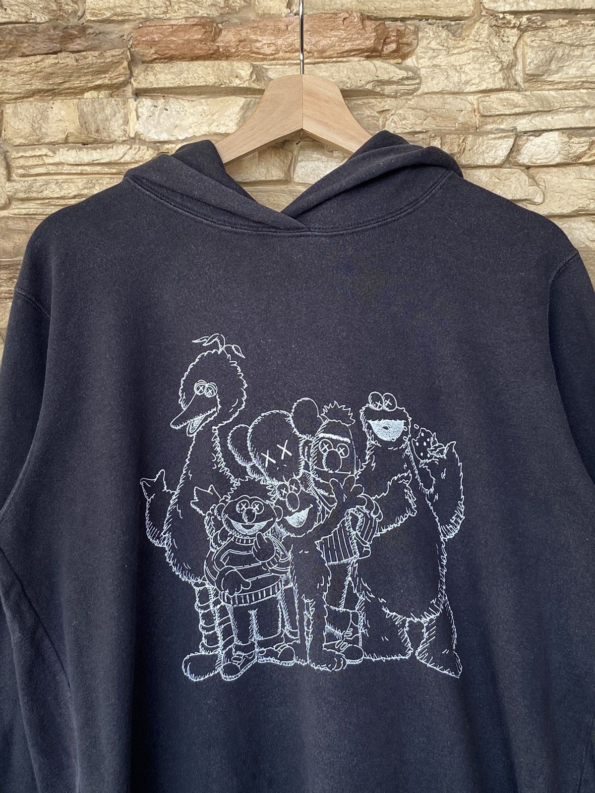 Kaws Rare Faded Kaws Uniqlo Hoodie Distressed Size US XL / EU 56 / 4 - 4 Thumbnail