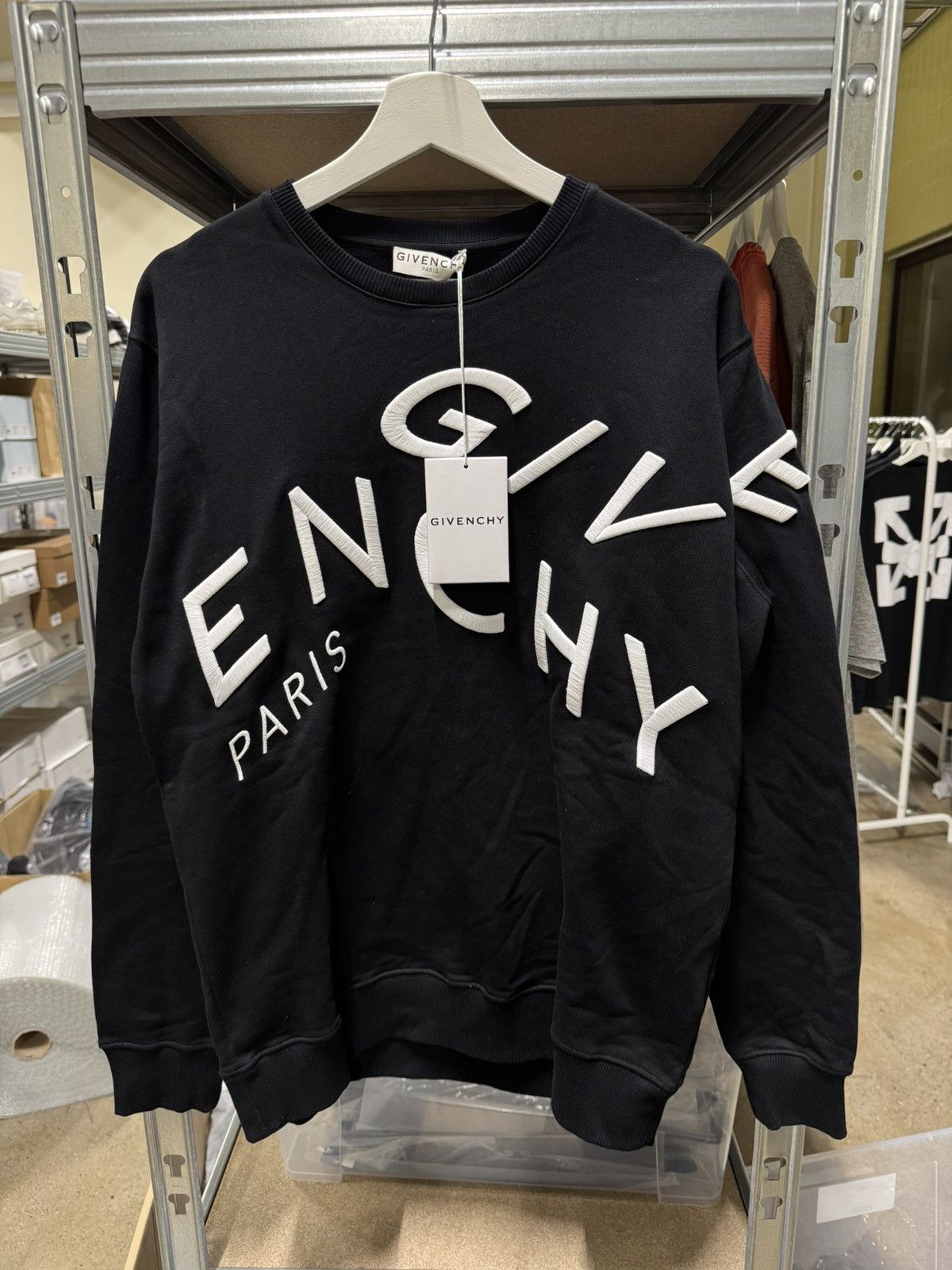 Givenchy Givenchy Refracted Logo Sweatshirt NEW 1250$ Size US S / EU 44-46 / 1 - 1 Thumbnail
