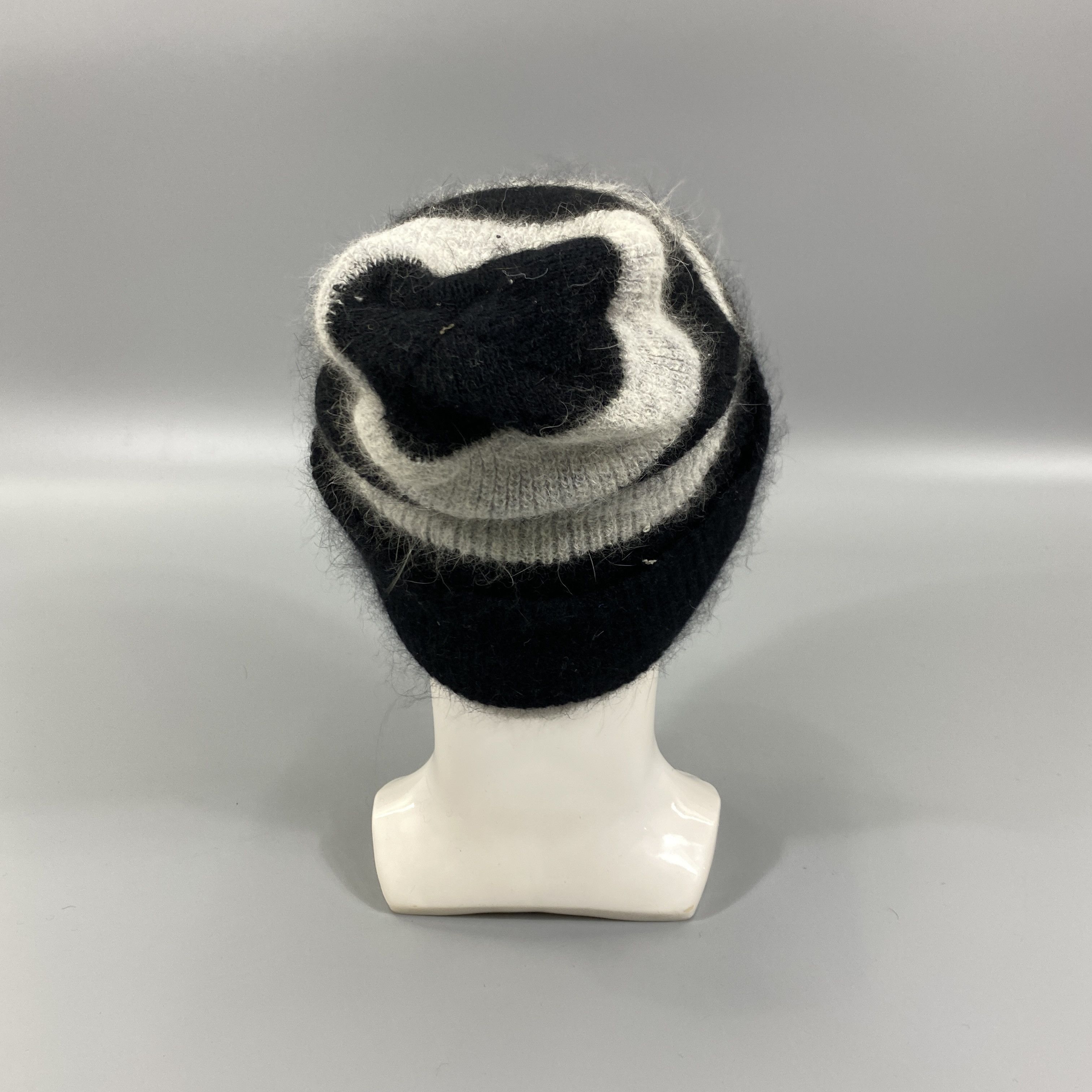 Japanese Brand Black And White Snow Cap Hat -BN918 Size ONE SIZE - 4 Thumbnail
