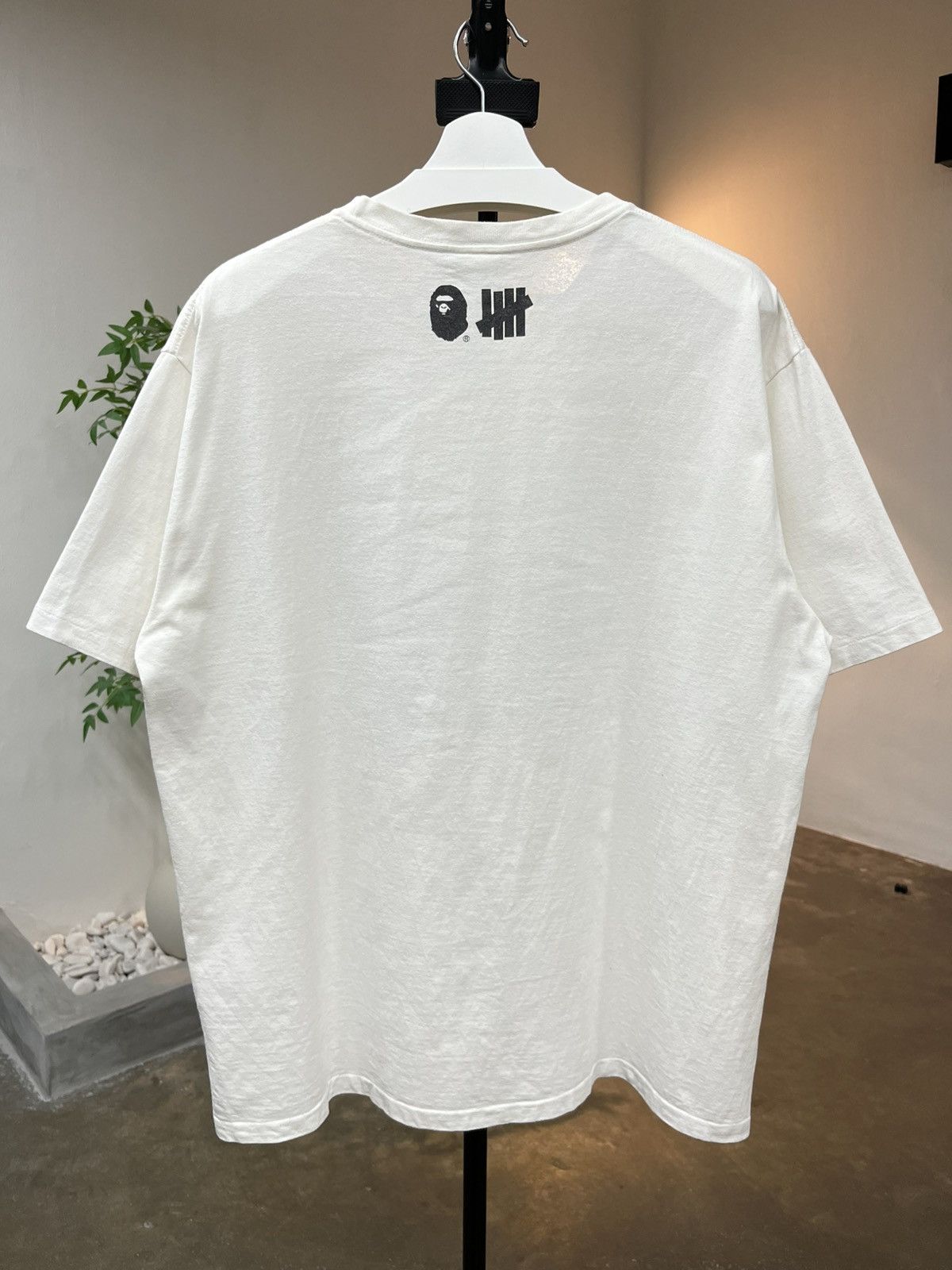 Bape × Undefeated Undefeated x A Bathing Ape Camouflage Logo Tee Size US XXL / EU 58 / 5 - 2 Thumbnail