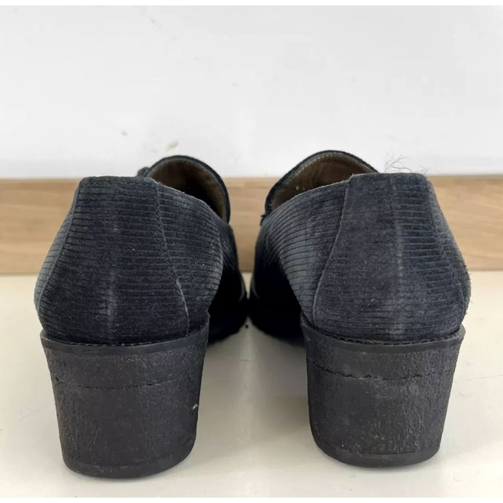Stuart Weitzman VTG Stuart Weitzman Corduroy Tassel Loafers Women’s Size 6 Blue Corduroy Tassel Loafer Women's Flats 6 Mens? Size US 6 / IT 36 - 4 Thumbnail