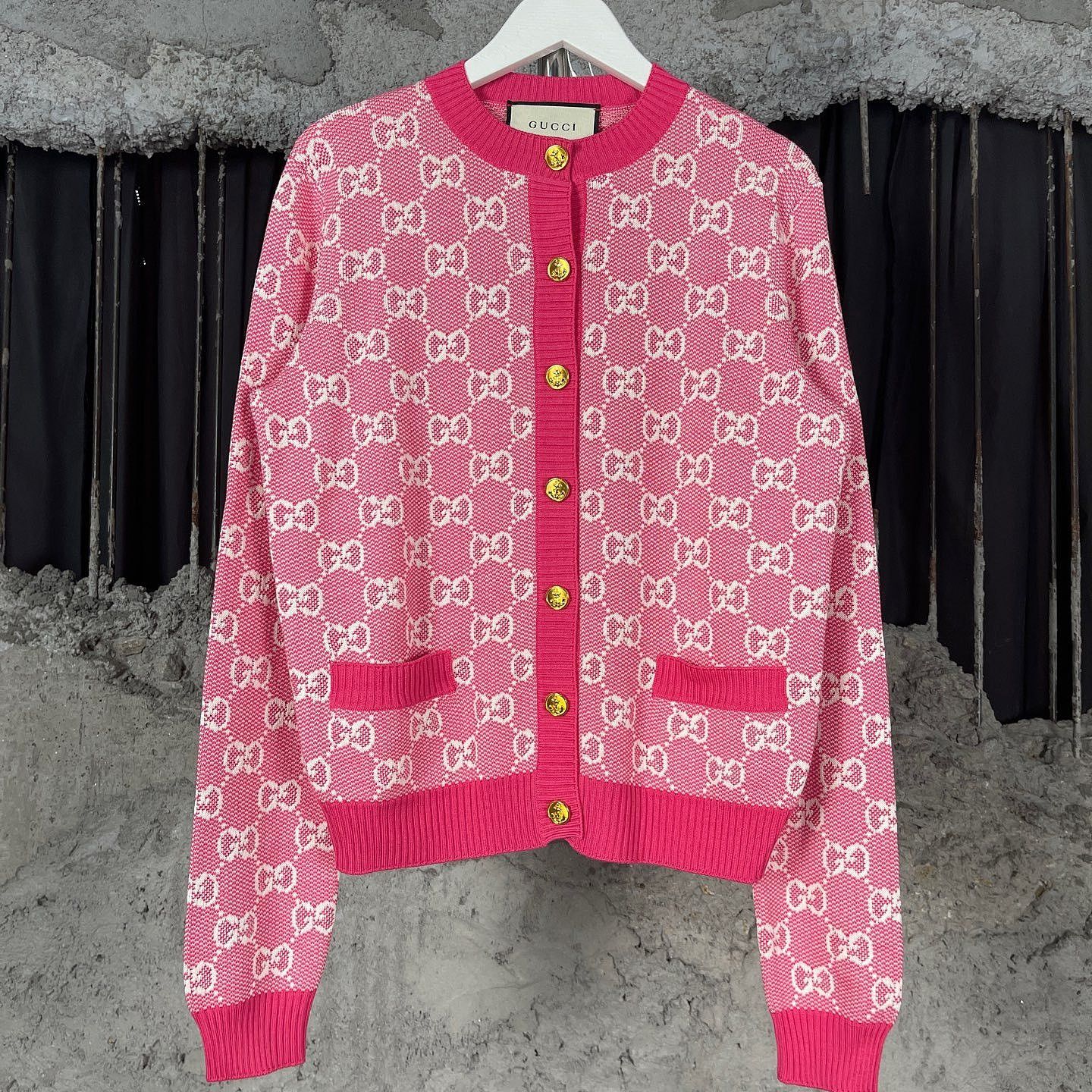Gucci Gucci GG Logo Cardigan XS Size XS / US 0-2 / IT 36-38 - 1 Thumbnail