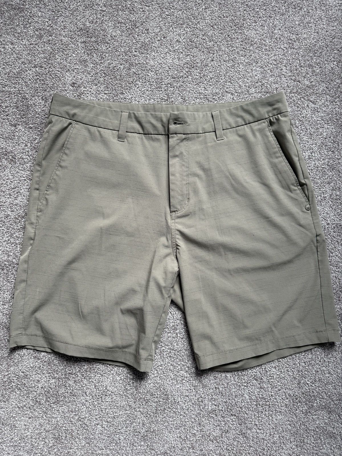 Vuori Vuori Meta Short 8” (35) Size US 35 - 1 Thumbnail