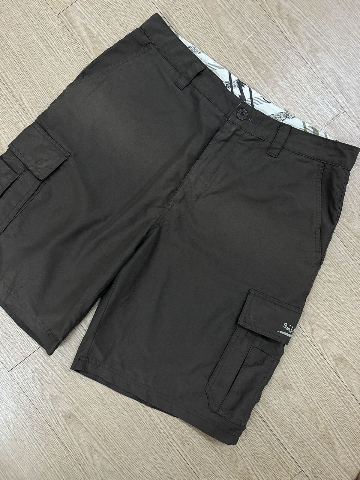 Beauty Beast × Quiksilver × Vintage Vintage Rare Beautiful Quiksilver Multi Pocket Cargo Shorts Size US 34 / EU 50 - 3 Thumbnail