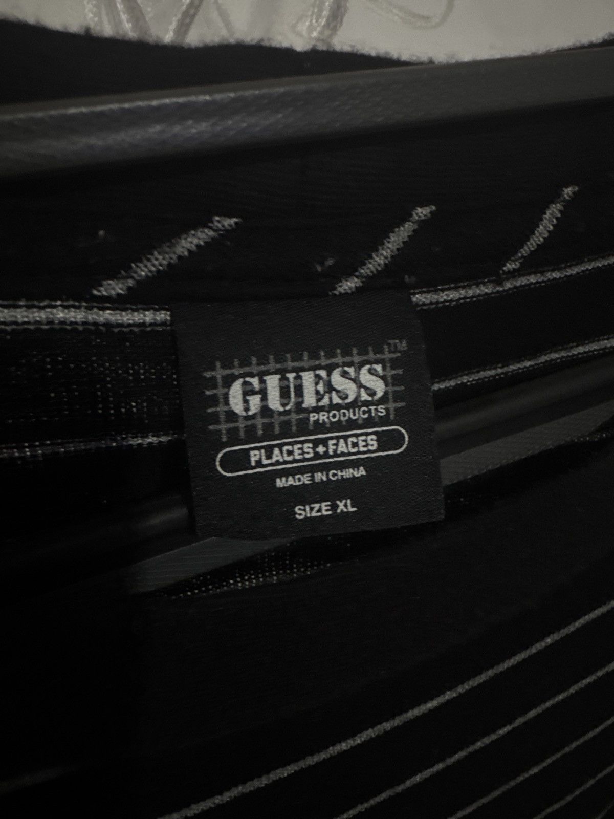 Guess × Places + Faces Guess Places + Faces Black tee Size US XL / EU 56 / 4 - 3 Thumbnail