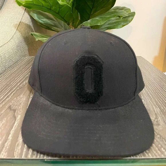 October's Very Own Rare OVO Hat🦉 Size ONE SIZE - 7 Thumbnail