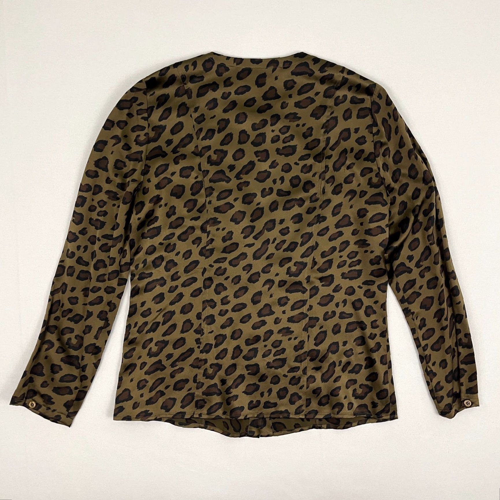 Vintage VINTAGE Carlisle Blouse Women Size 8 Silk Brown Leopard Animal Print Crew Neck Button Casual Workwear Womens Size M / US 6-8 / IT 42-44 - 7 Thumbnail