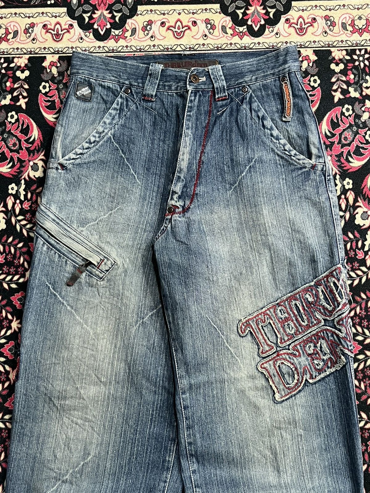 JNCO Thriller Denim Embossed Slogan High Rise Loose Baggy Jeans Size US 30 / EU 46 - 4 Thumbnail
