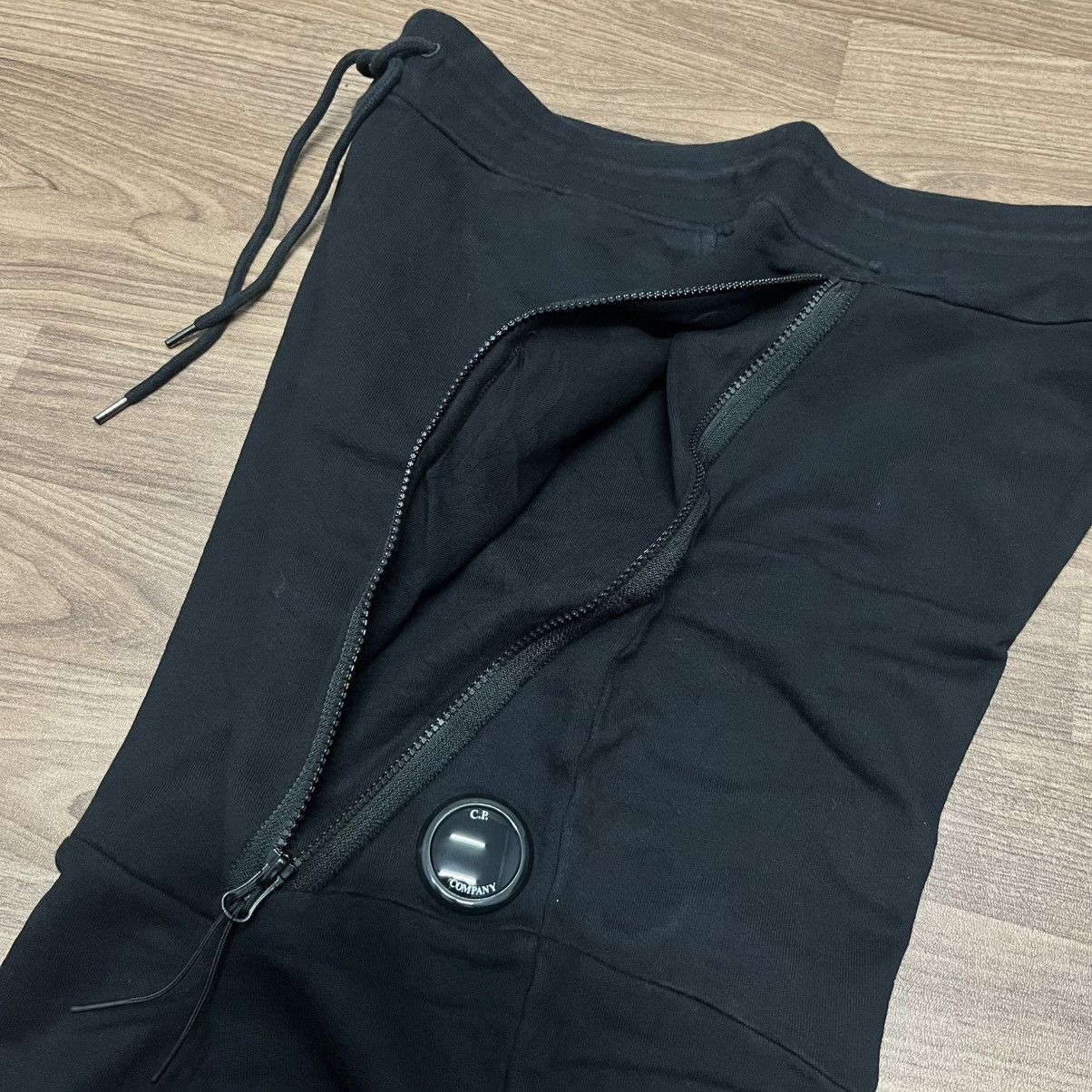 C.P. Company C.P Company Diagonal Raised Fleece Sweatpants Size US 32 / EU 48 - 4 Thumbnail