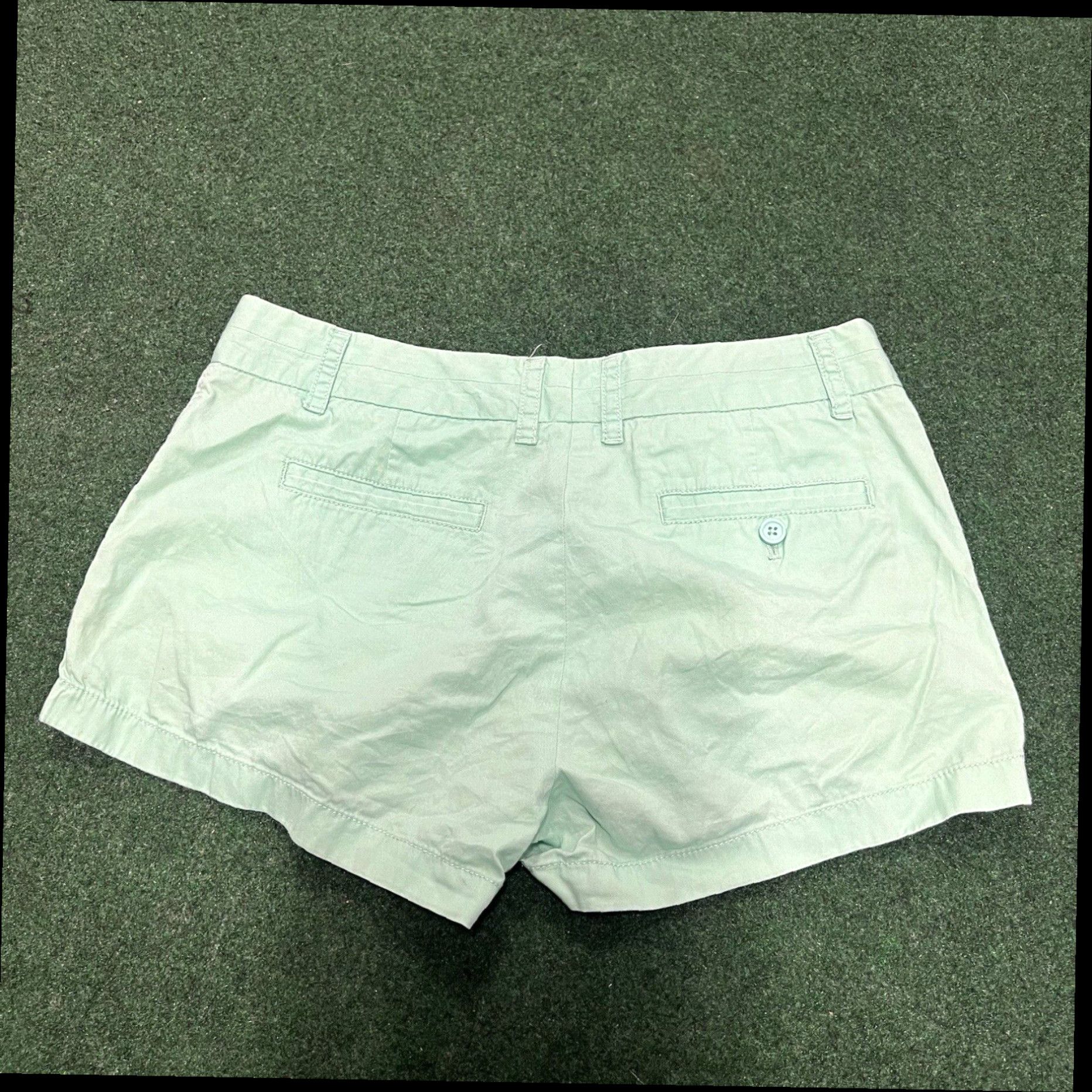 J.Crew J. Crew Shorts Womens Size 8 Chino Green Mid Rise Twill 4.5" Inseam City Fit Size 30" / US 8 / IT 44 - 8 Thumbnail