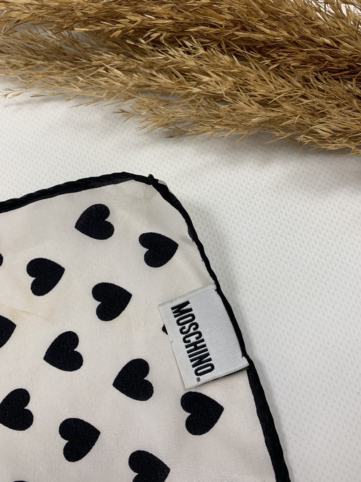Designer × Moschino Vintage Moschino Monogram Heart Silk Neckerchief Size ONE SIZE - 7 Thumbnail