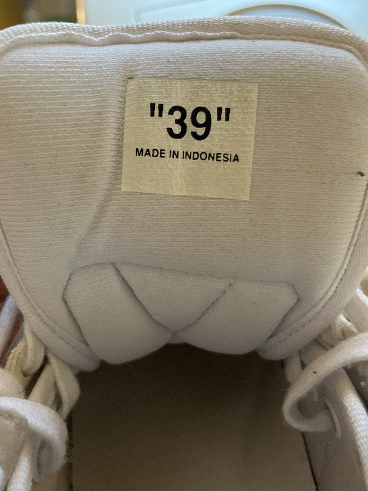 Off-White off white floating arrow Size US 9 / IT 39 - 7 Thumbnail