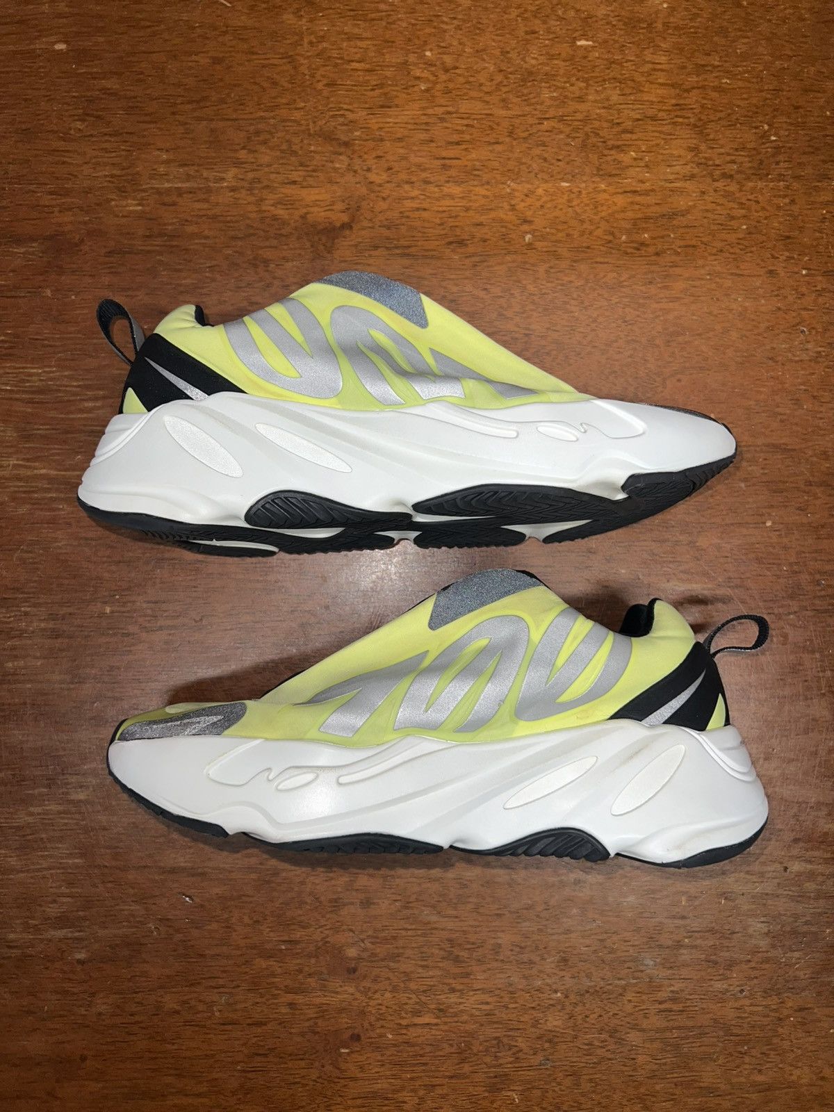 adidas gazelle silver green womens adidas Yeezy Boost 700 MNVN Laceless Phosphor  Court Order