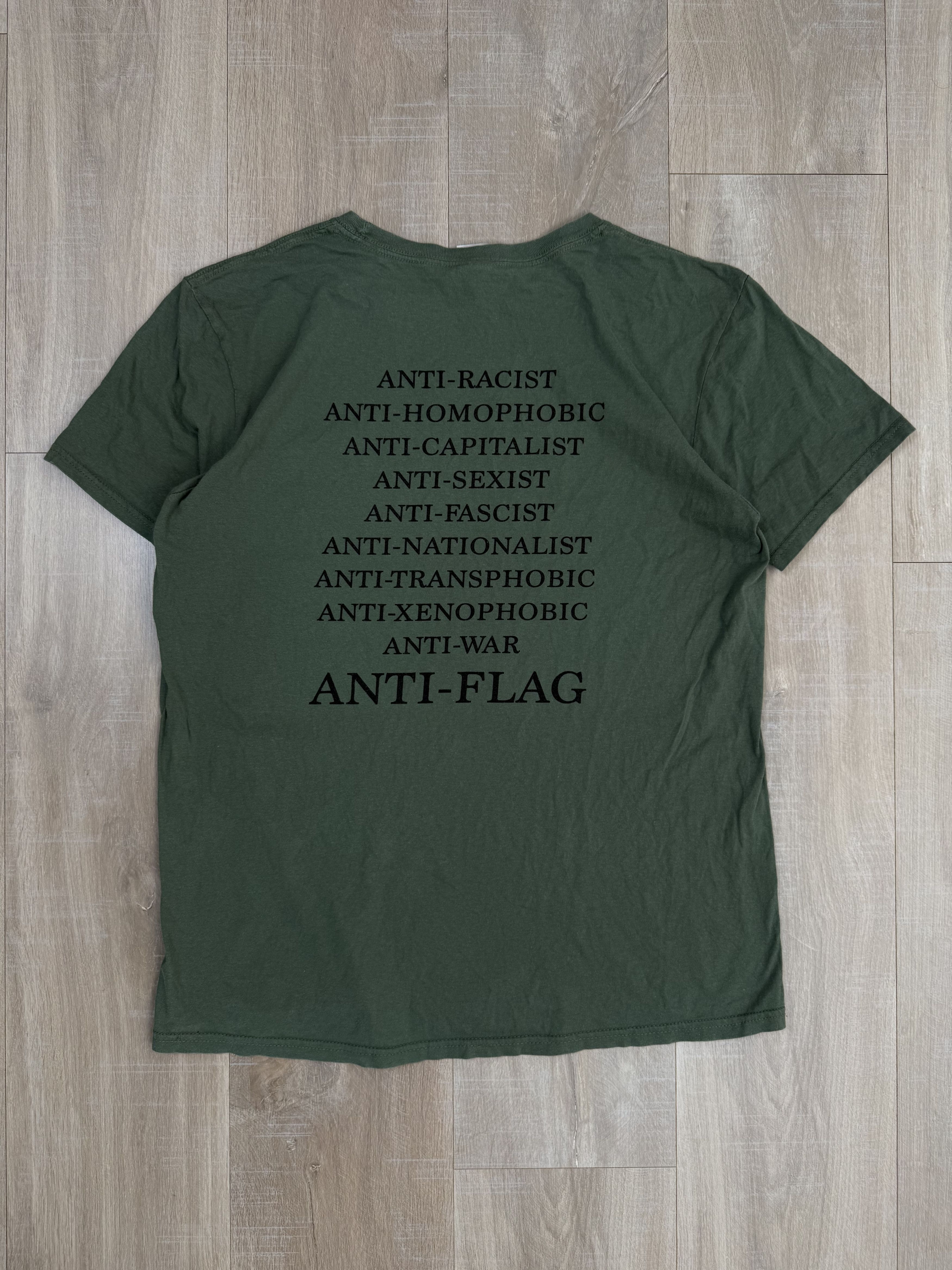 Vintage Vintage Anti-Flag Punk Rock Flag Burner Green T-shirt Size US L / EU 52-54 / 3 - 6 Thumbnail