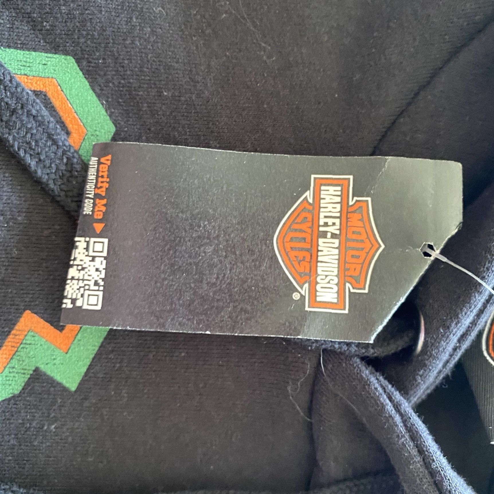 Harley Davidson Harley-Davidson Hoodie Mens M Black Graphic Print Buck Logo Hugging The Curb Pullover Hooded Sweatshirt Size US M / EU 48-50 / 2 - 3 Thumbnail